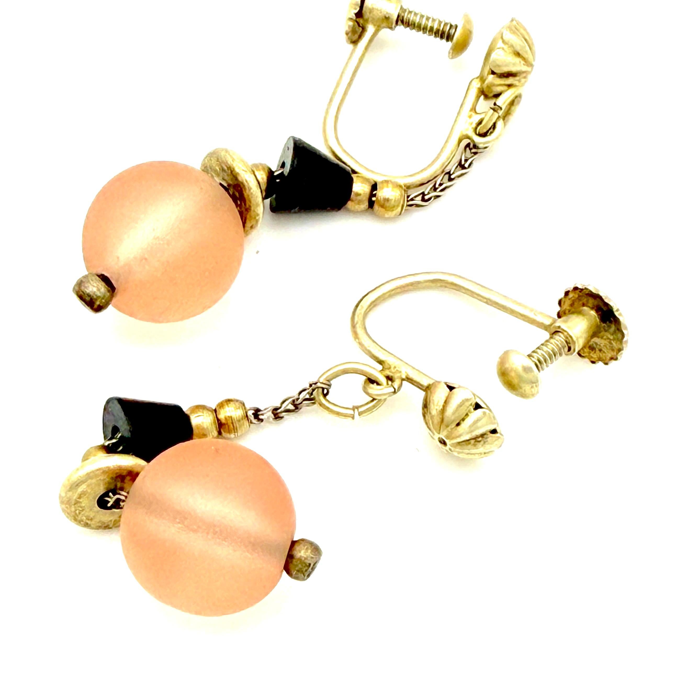 Art Déco Orecchini a pendente in argento con perle di vetro smerigliato WMF Ikora, in stile antico Art Deco. in vendita