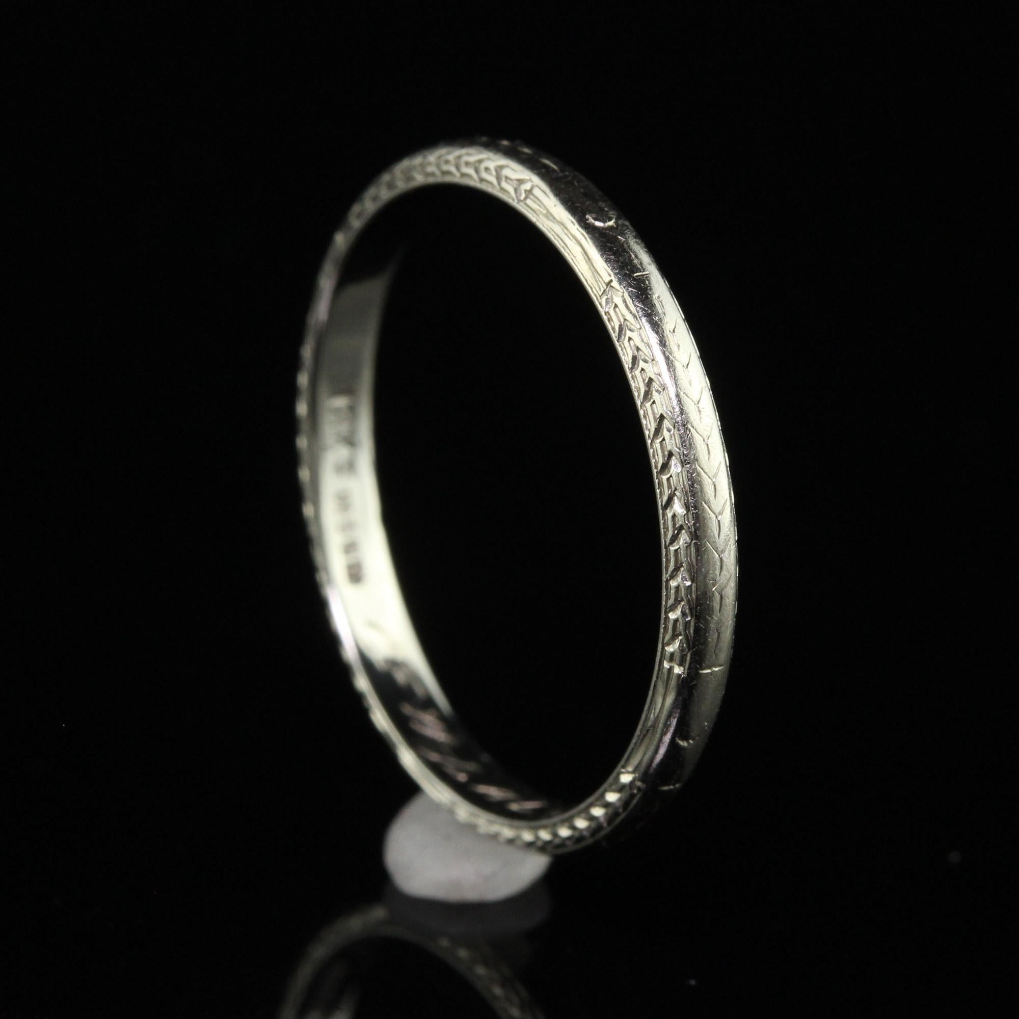 Antique Art Deco Wood and Sons 18K White Gold Engraved Wedding Band - Size 8 For Sale 2
