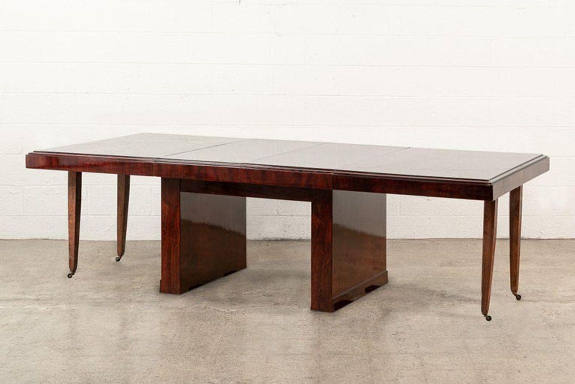Antique Art Deco Wood Extendable Dining Table, Matching Credenza Available Bon état - En vente à Detroit, MI