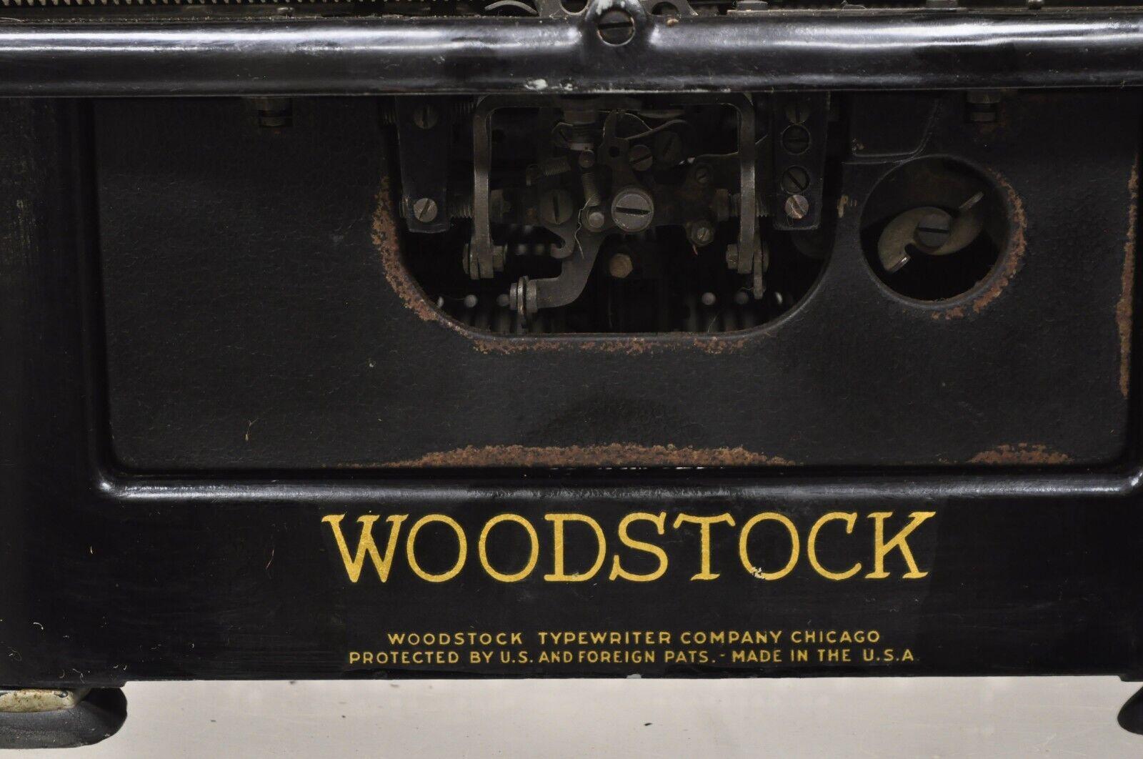 Antique Art Deco Woodstock Manual Typewriter In Good Condition For Sale In Philadelphia, PA
