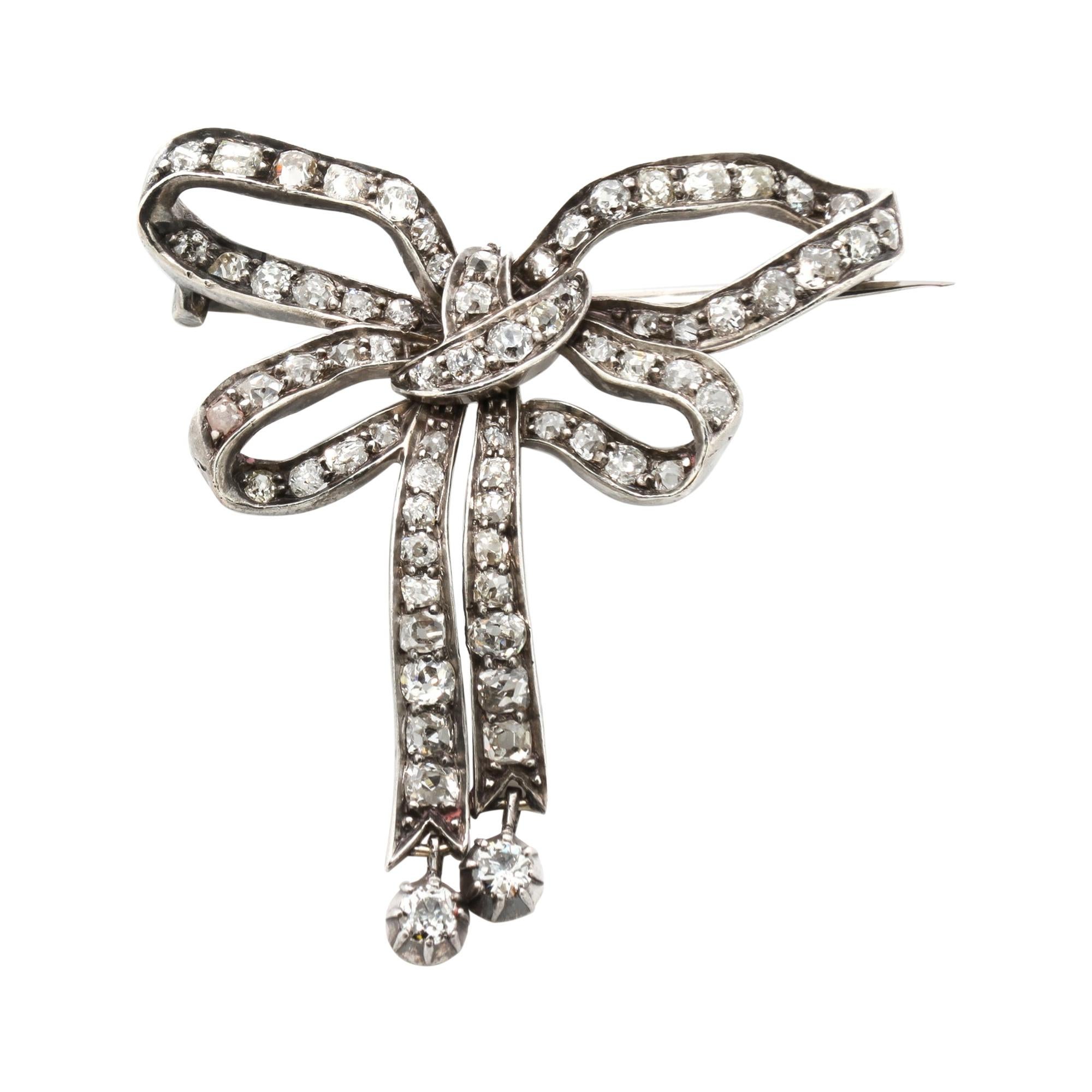 Antique Victorian Platinum Brooch in the Shape of a Bow Tie with Diamonds