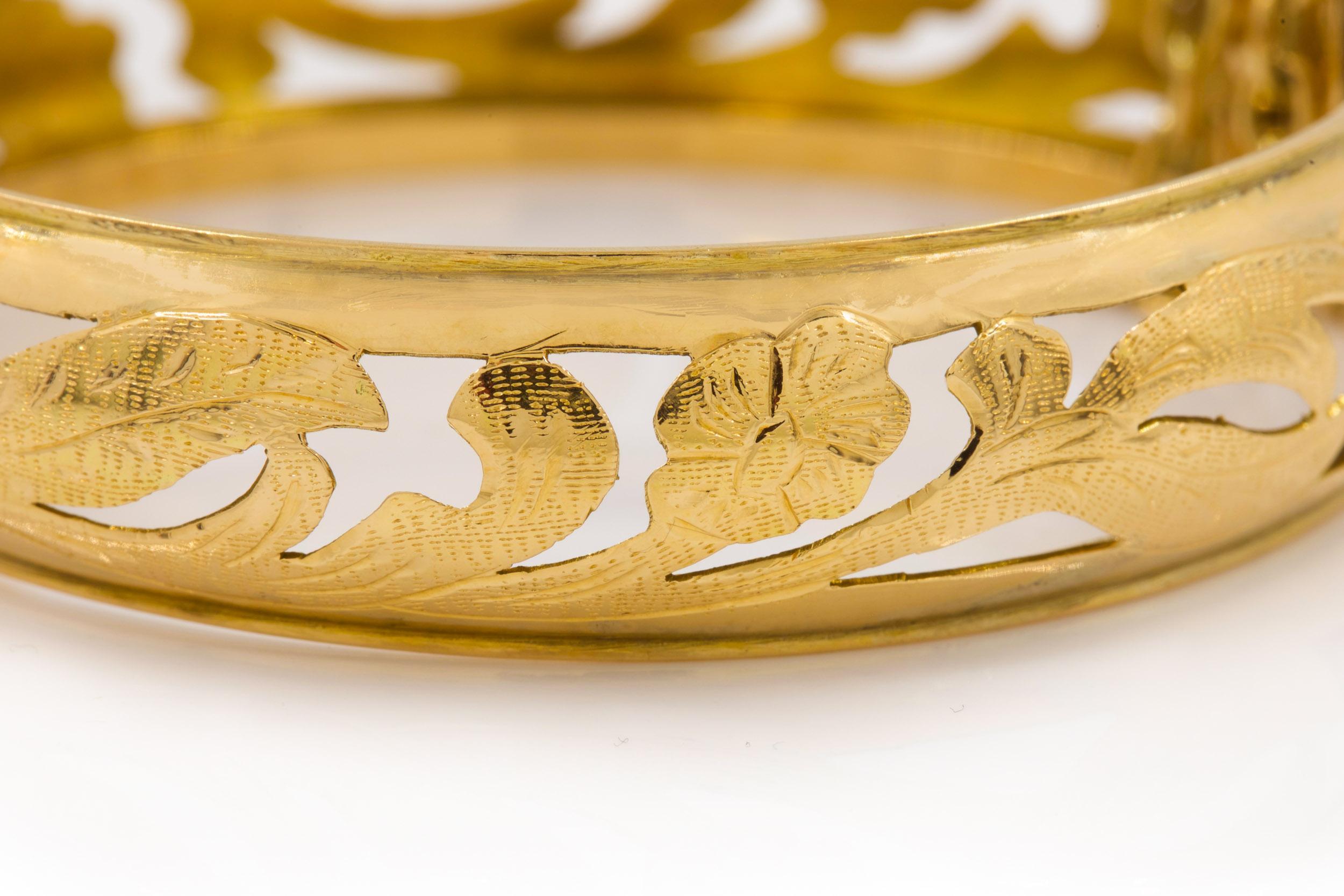 Antique Art Nouveau 14k Yellow Gold Engraved Bangle Bracelet For Sale 1