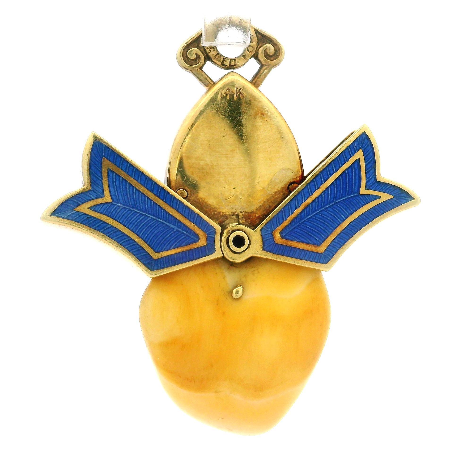 Taille vieille mine Pendentif art nouveau ancien en or jaune 14 carats avec émail bleu opérable sur le dessus en vente