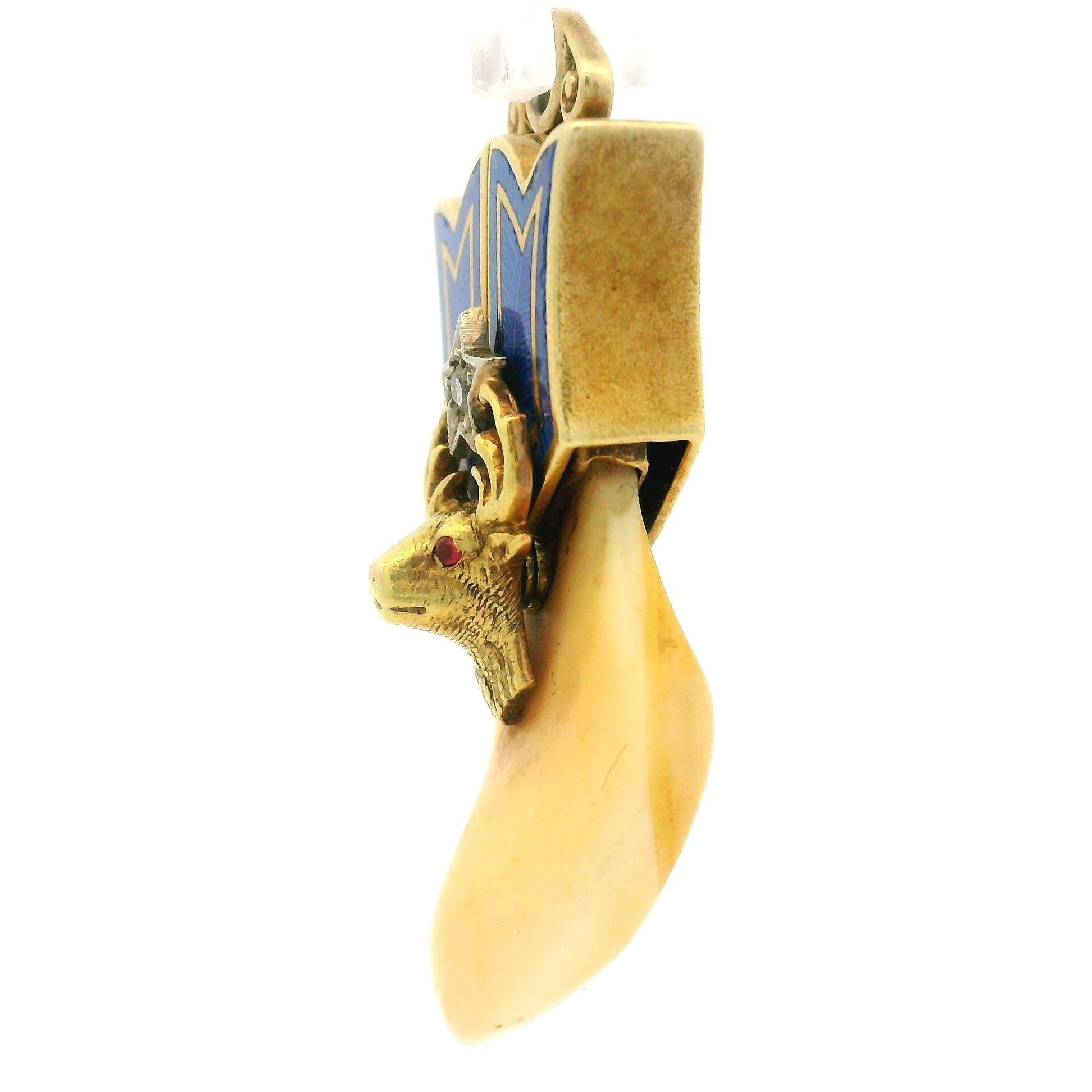 Pendentif art nouveau ancien en or jaune 14 carats avec émail bleu opérable sur le dessus Bon état - En vente à Montclair, NJ