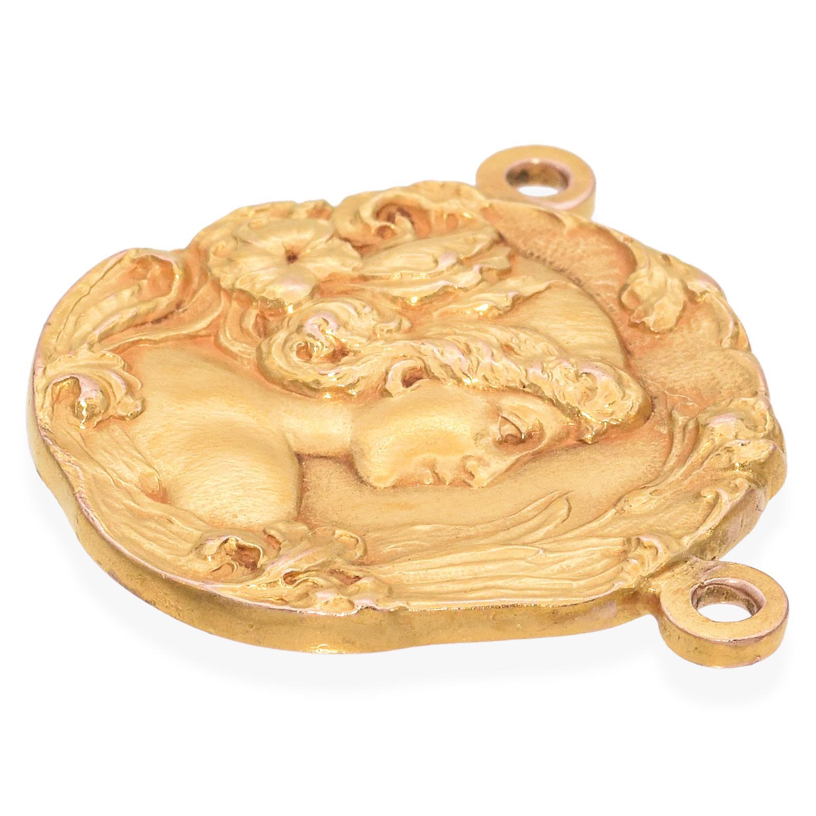 Antique Art Nouveau 15k Yellow Gold Nymph Medallion Pendant For Sale 2