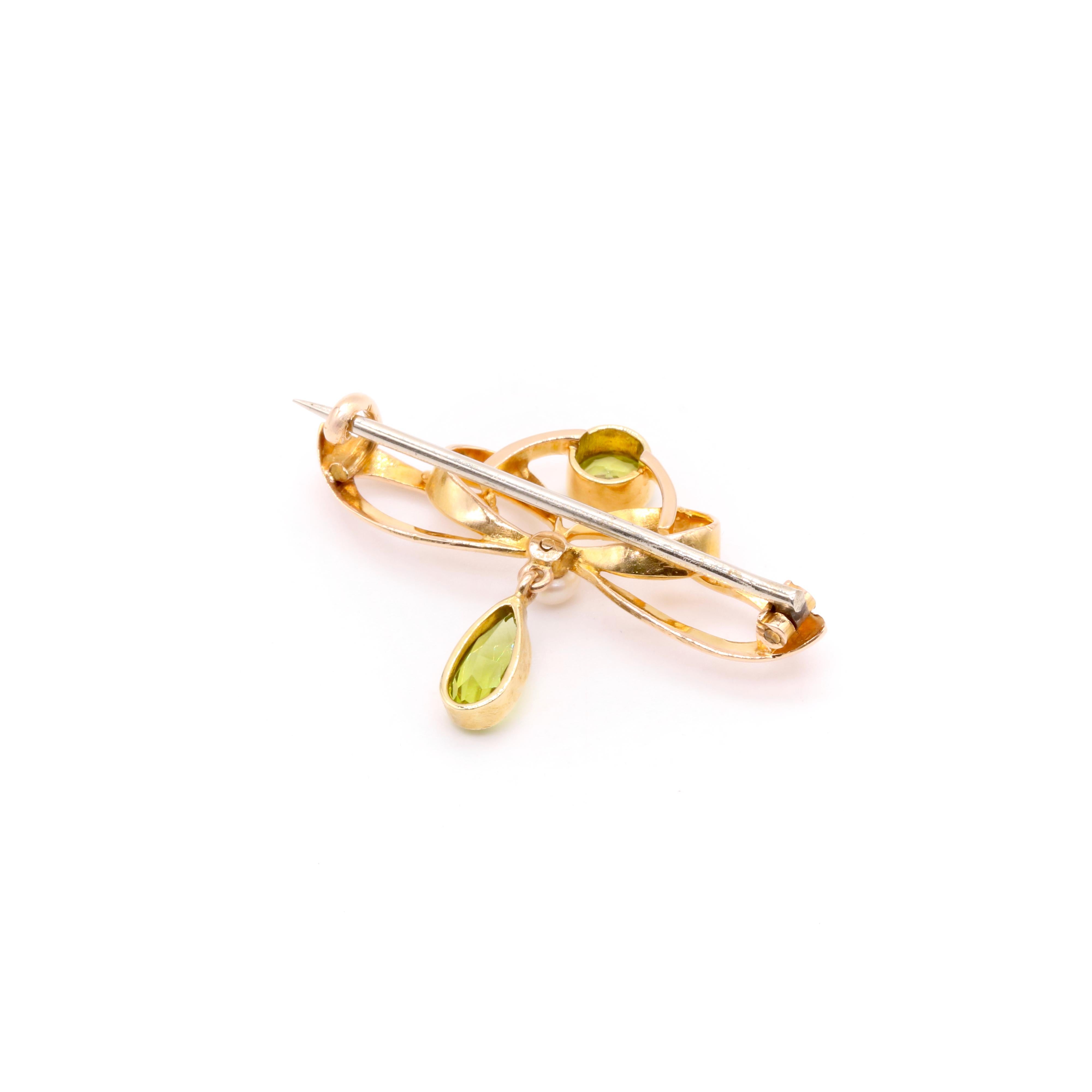 Antike Jugendstil-Brosche aus 15 Karat Gelbgold mit Peridot und Perlen, im Originalgehäuse im Angebot 3