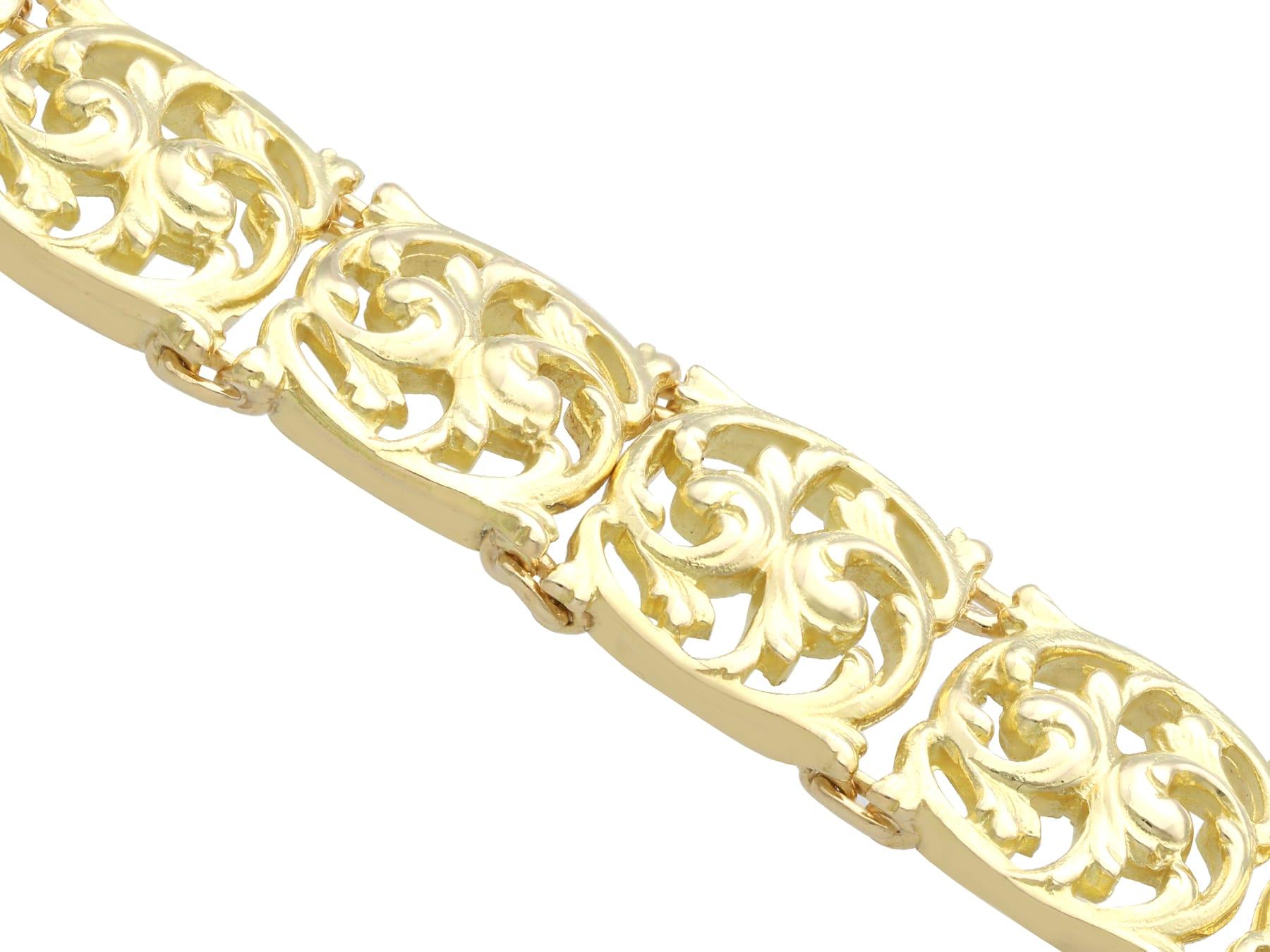 Antique Art Nouveau 18 Karat Yellow Gold Bracelet For Sale 2