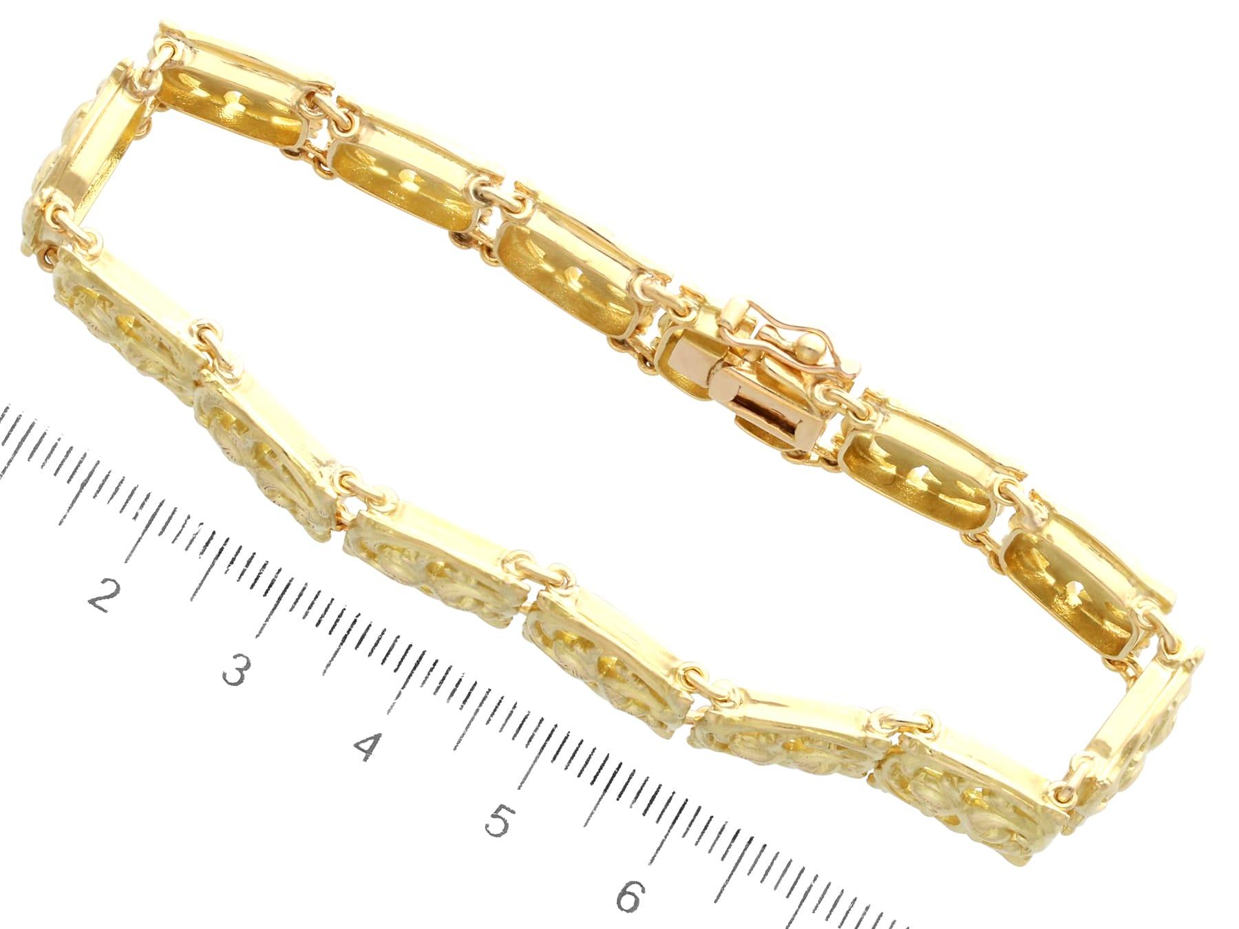 Antique Art Nouveau 18 Karat Yellow Gold Bracelet For Sale 4