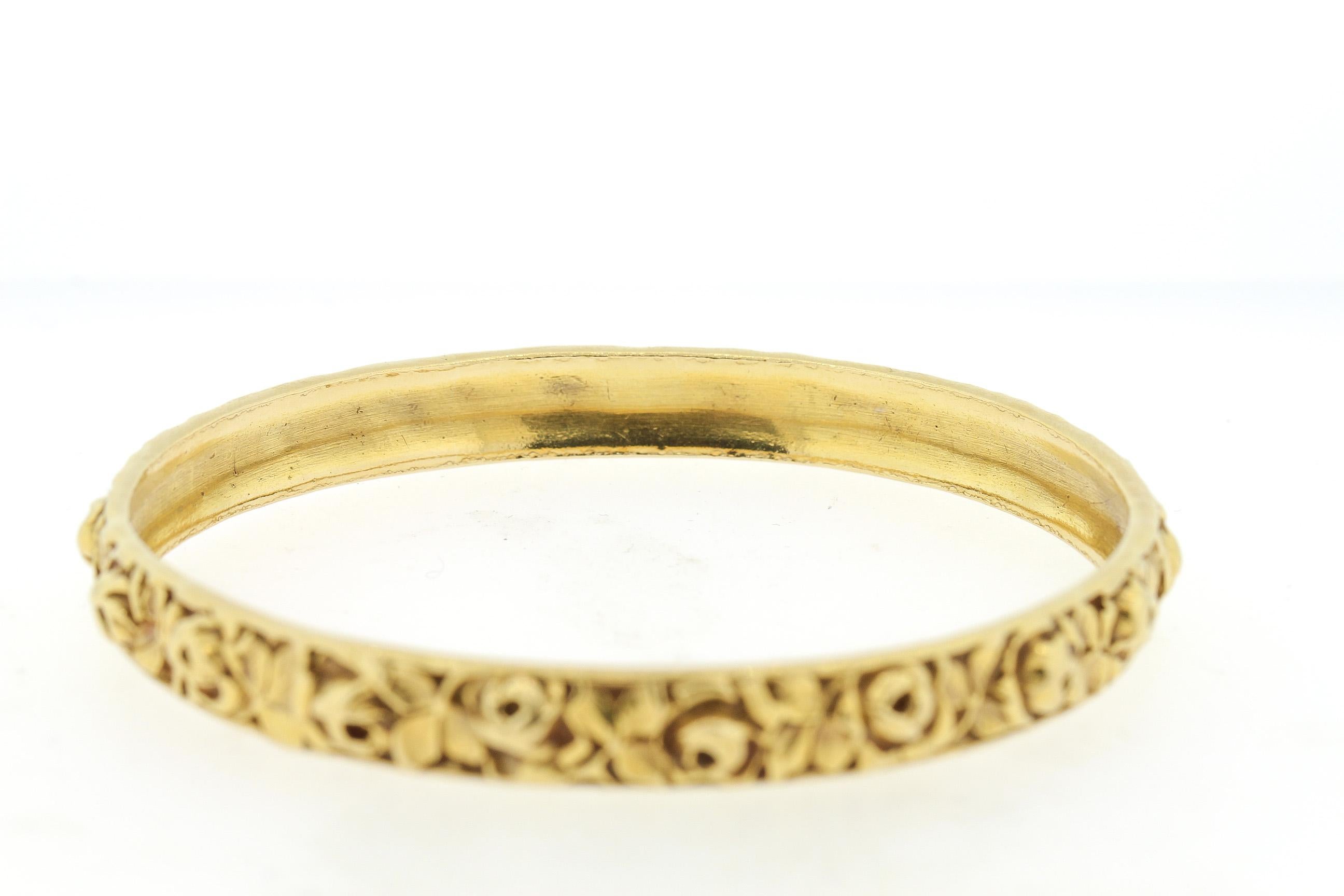 Antiker Jugendstil-Armreif aus 18 Karat geschnitztem Gold 2
