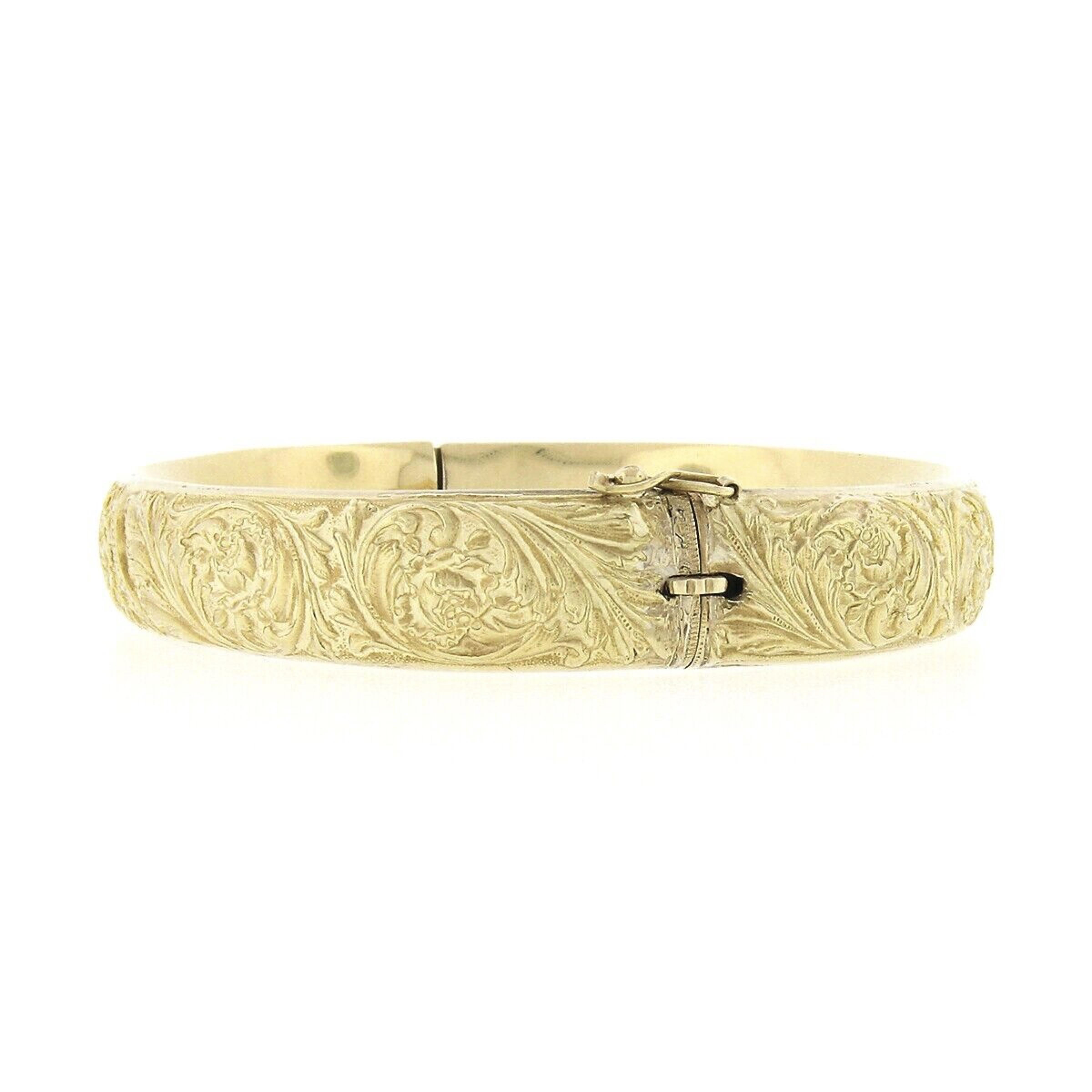 Antique Art Nouveau 18K Gold Floral Repousse Oval Hinged Open Bangle Bracelet In Good Condition In Montclair, NJ