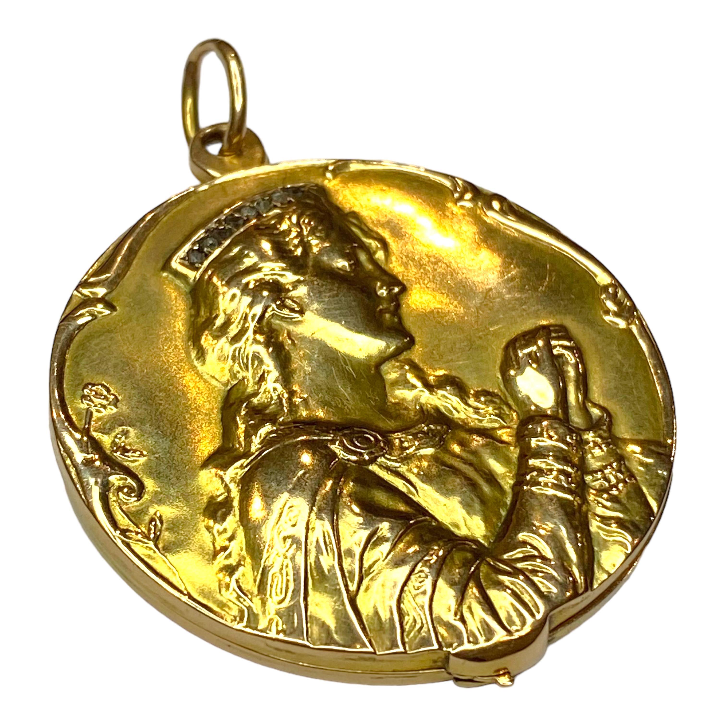 da uomo o donna Antico medaglione Art Nouveau in oro giallo 18 carati e diamanti in vendita