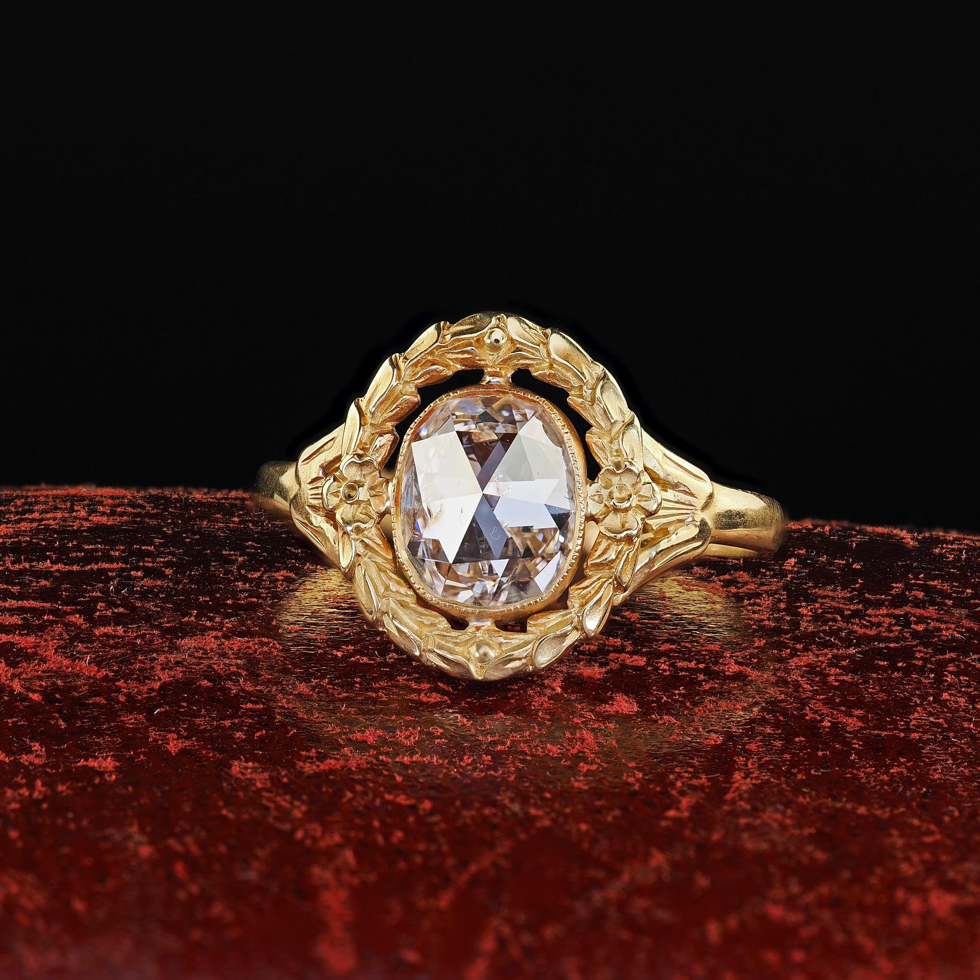 Magnifique bague de fiançailles en or jaune 18 carats avec diamant taillé en rose - GIA. Cette incroyable bague de fiançailles Art nouveau à diamant taillé en rose est réalisée en or jaune 18 carats. Cette magnifique bague est ornée d'un diamant de