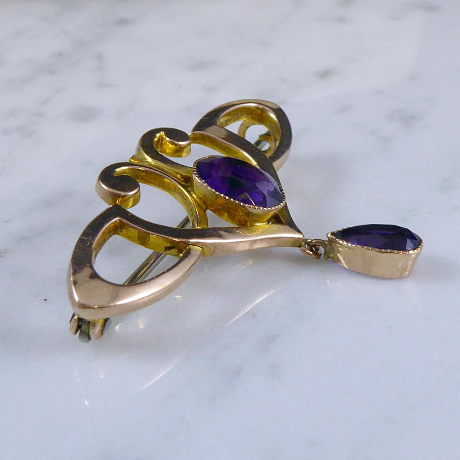 Antique Art Nouveau Amethyst and Rose Gold Brooch In Good Condition In Yorkshire, West Yorkshire