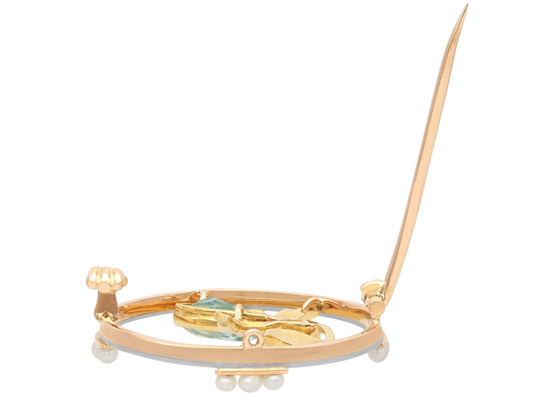 Antike Jugendstil-Brosche aus Gelbgold mit Aquamarin und Perle für Damen oder Herren im Angebot