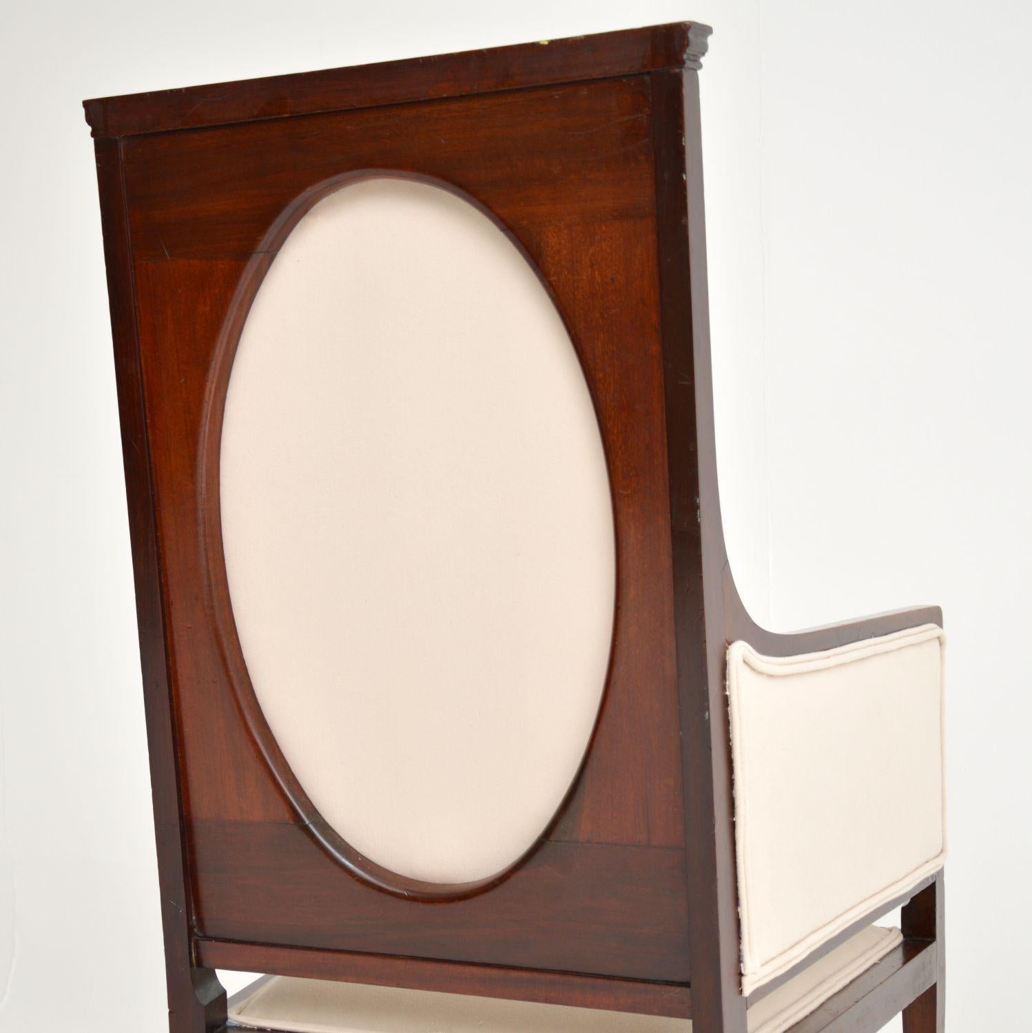 Antiker englischer Jugendstil-Sessel (Holz) im Angebot