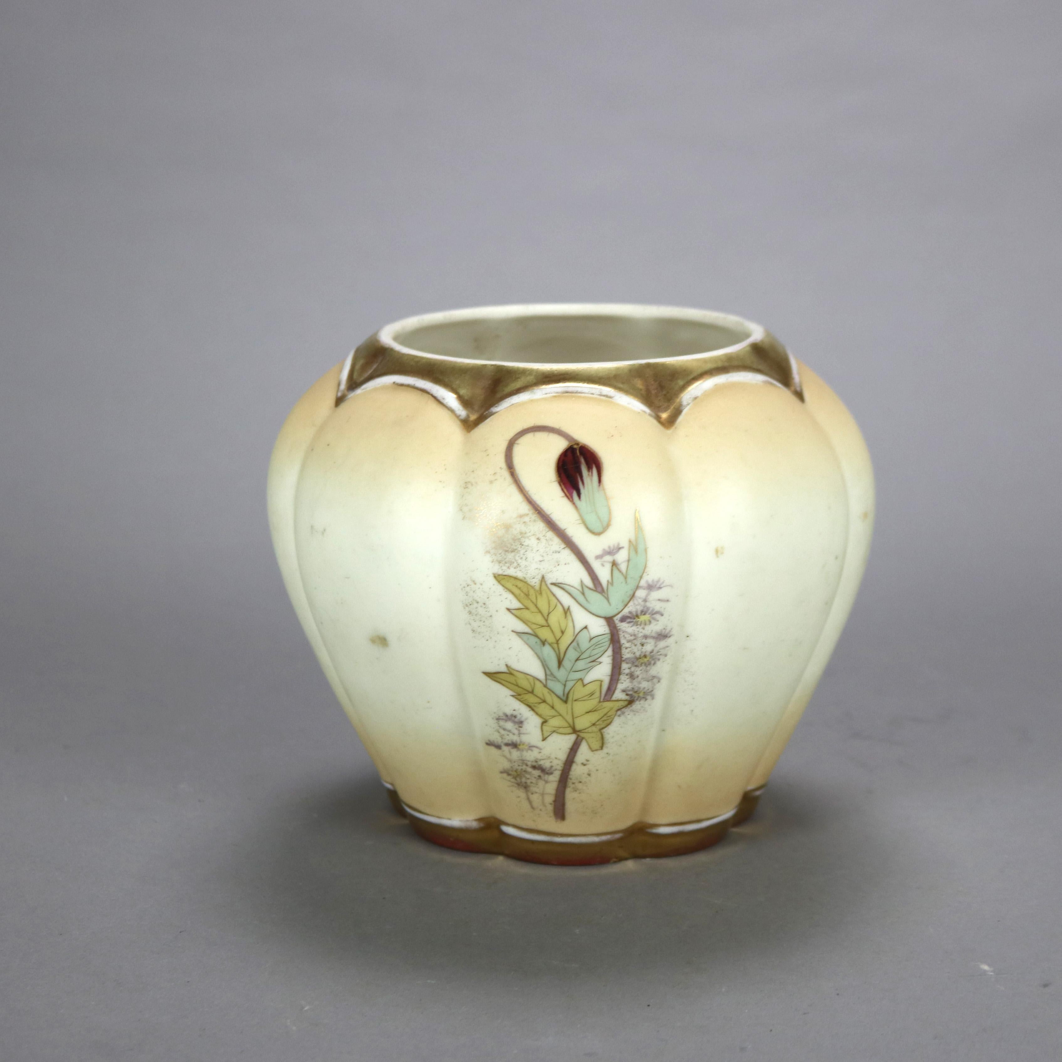 Antiguo Art Nouveau Austriaco RH Porcelana Floral y Dorada Pintada a Mano Jarrón Melón Europeo en venta
