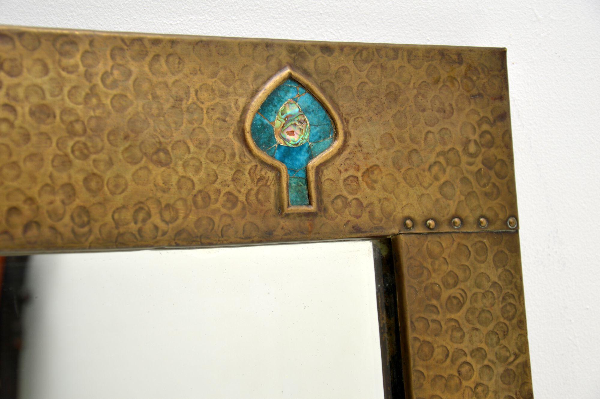 Antique Art Nouveau Beaten Brass Mirror In Good Condition For Sale In London, GB