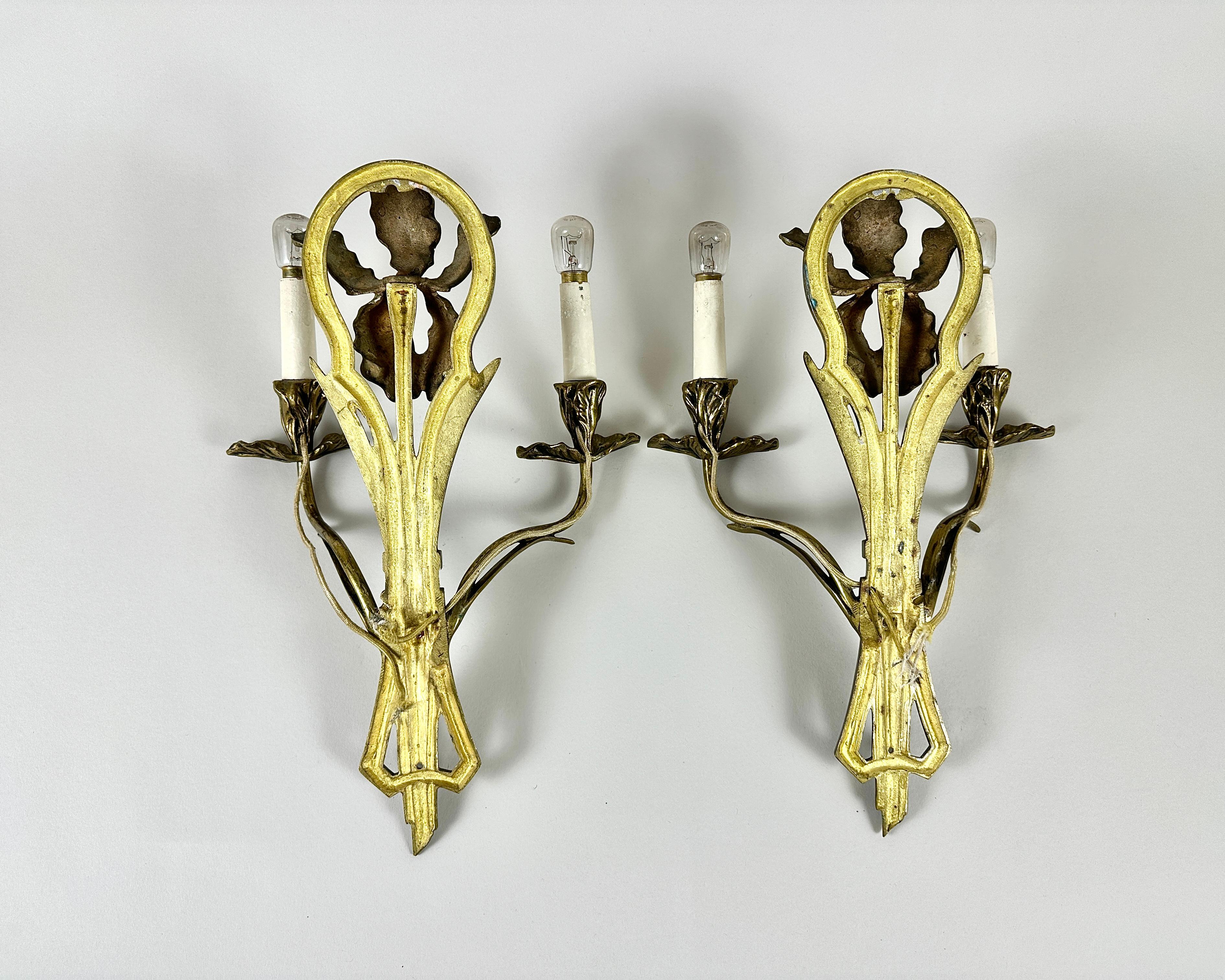 Francese Applique da parete in bronzo Art Nouveau, Francia, CIRCA 1900  Portalampada E14 in vendita