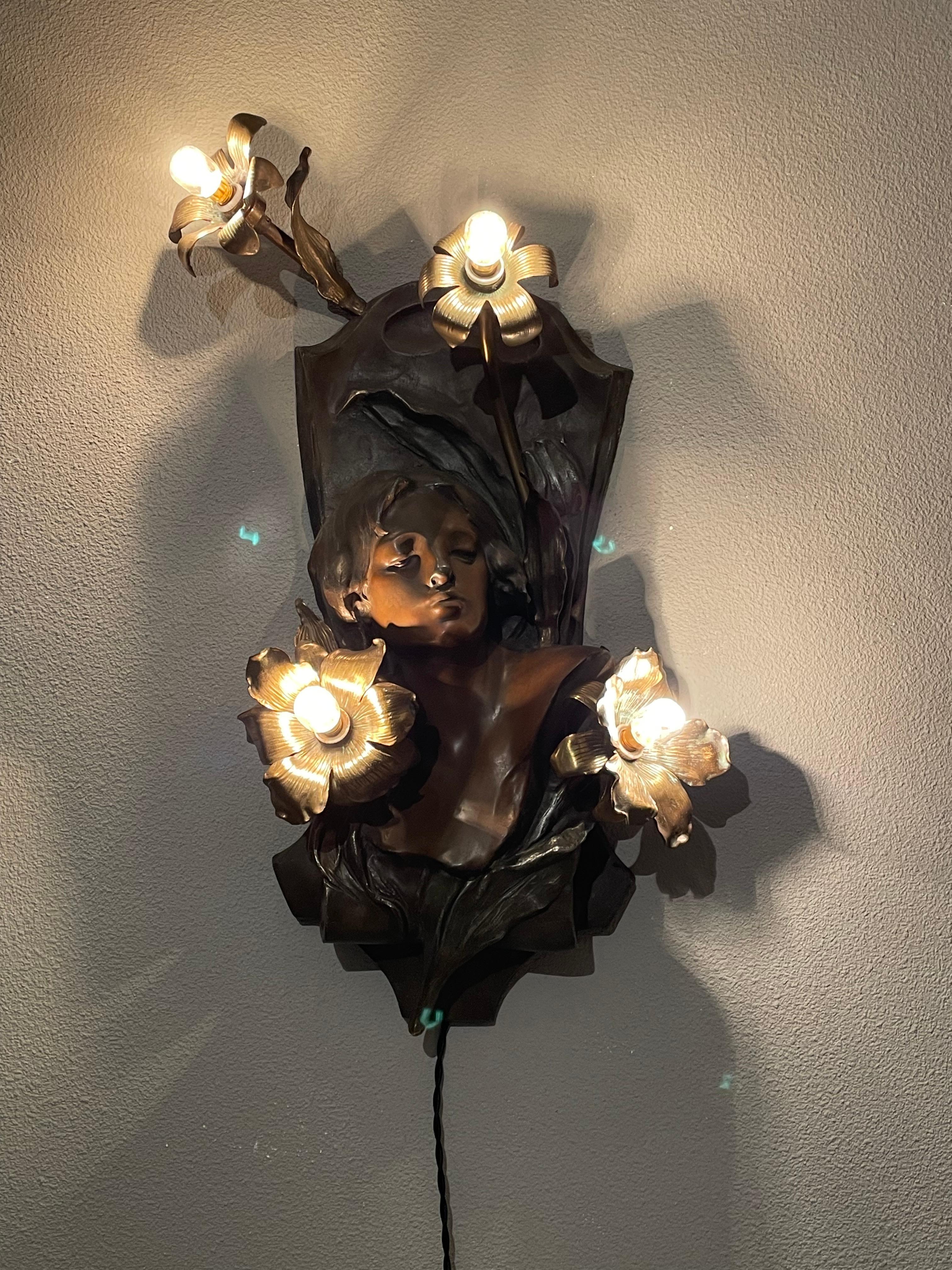 Antique Art Nouveau Bronzed 4 Light Female Sculpture & Lily Flowers Wall Lamp 8