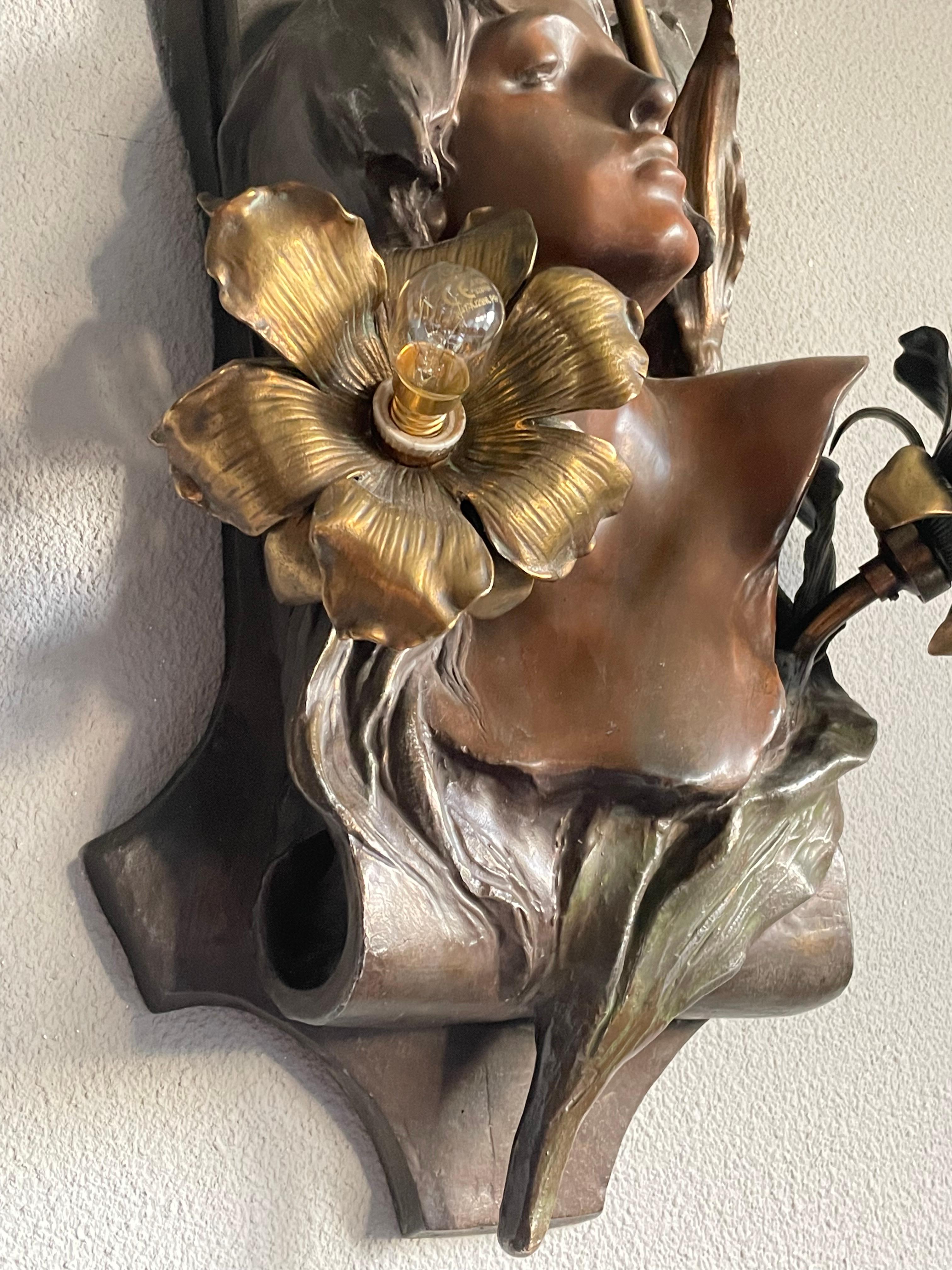 Antique Art Nouveau Bronzed 4 Light Female Sculpture & Lily Flowers Wall Lamp 9