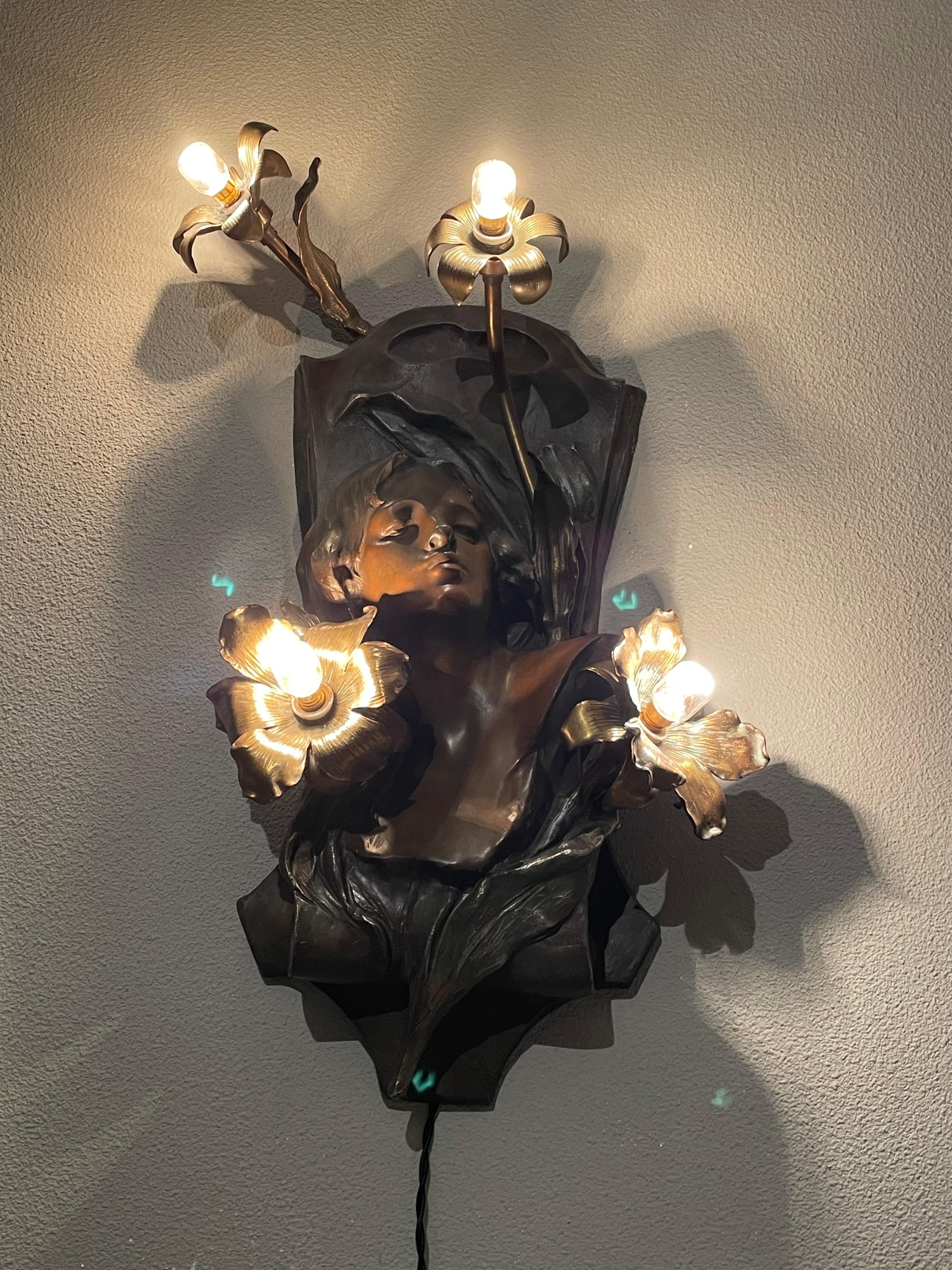 Antique Art Nouveau Bronzed 4 Light Female Sculpture & Lily Flowers Wall Lamp 11