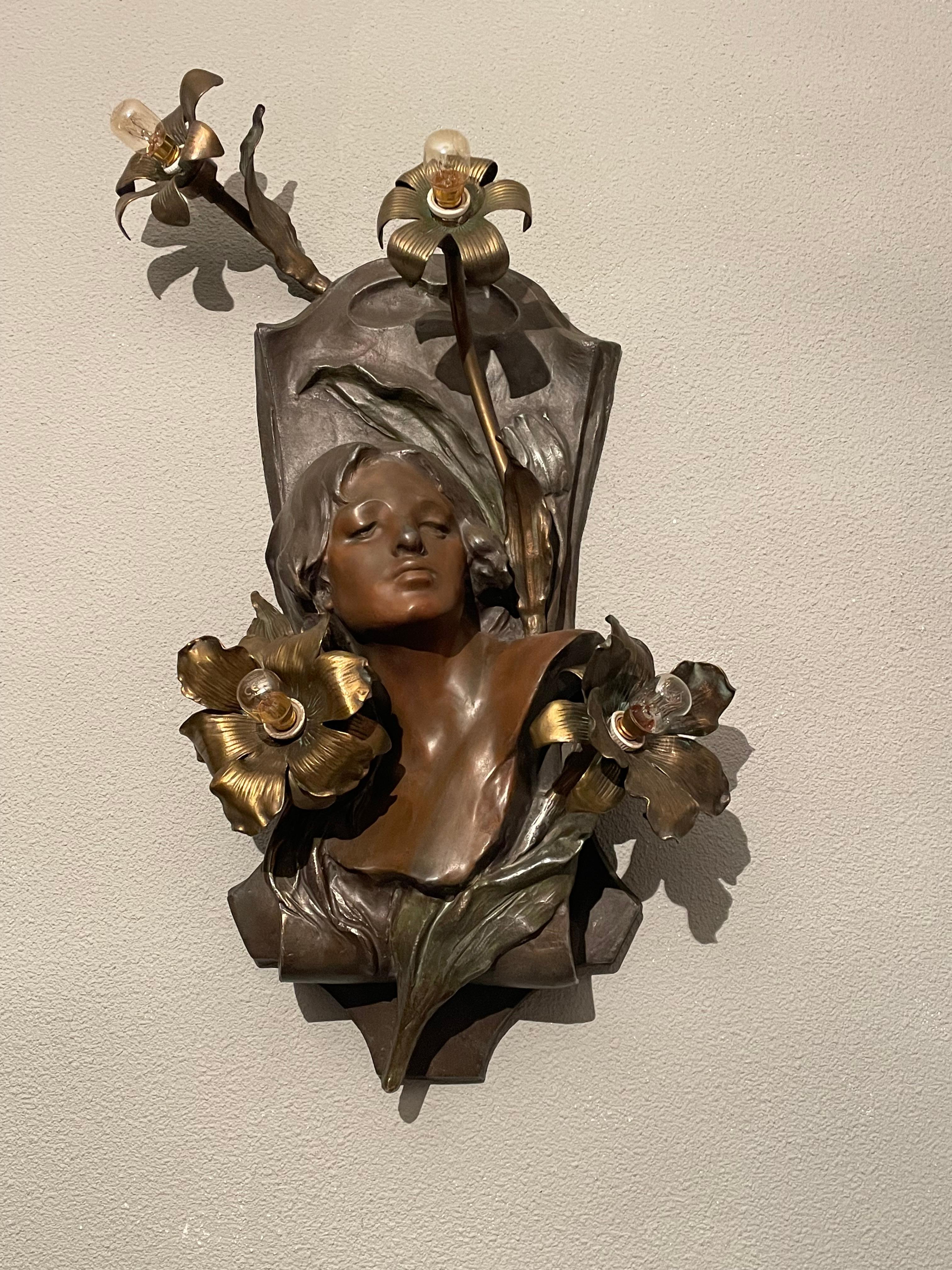 Antique Art Nouveau Bronzed 4 Light Female Sculpture & Lily Flowers Wall Lamp 12
