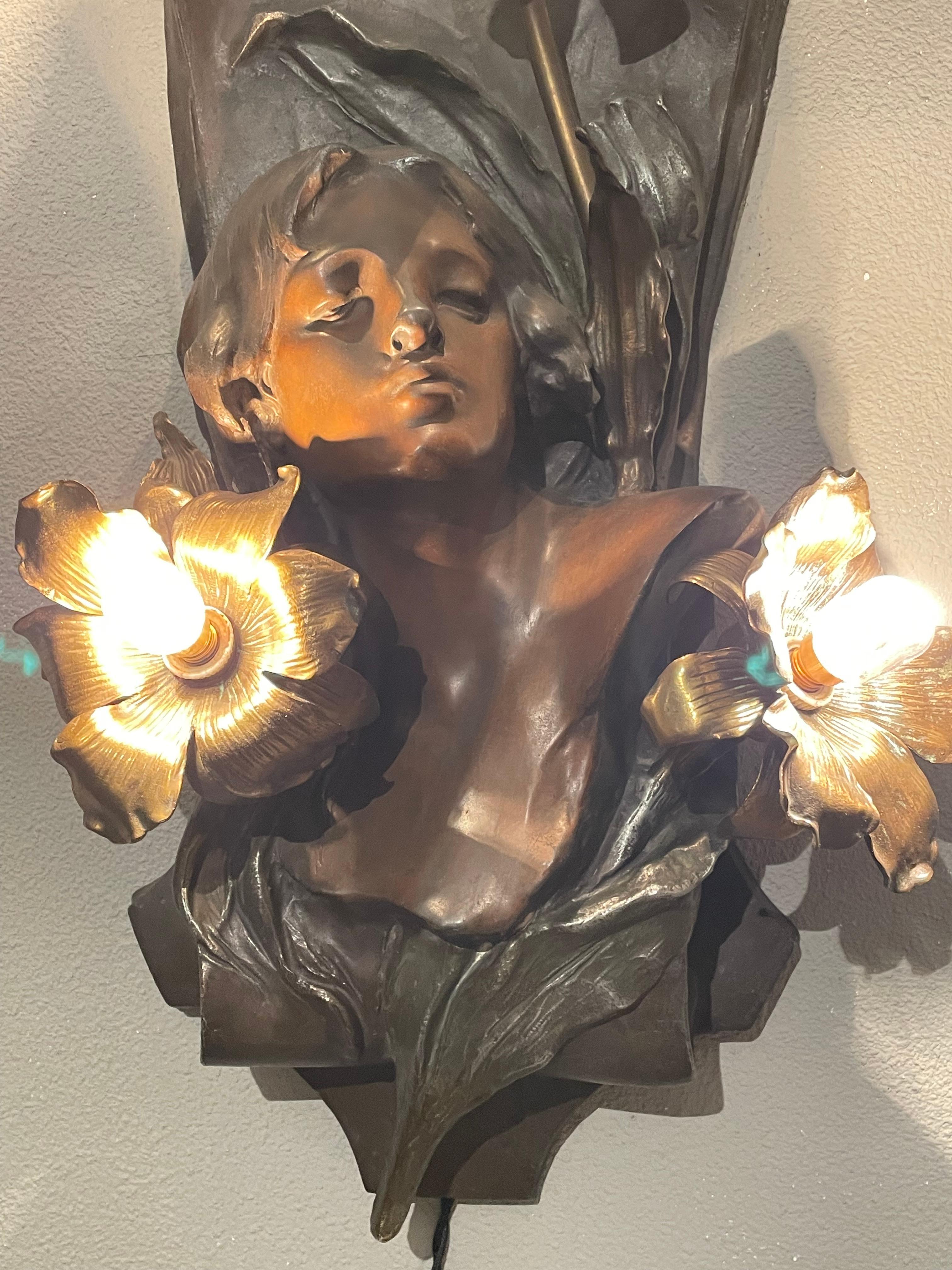 Antique Art Nouveau Bronzed 4 Light Female Sculpture & Lily Flowers Wall Lamp 2