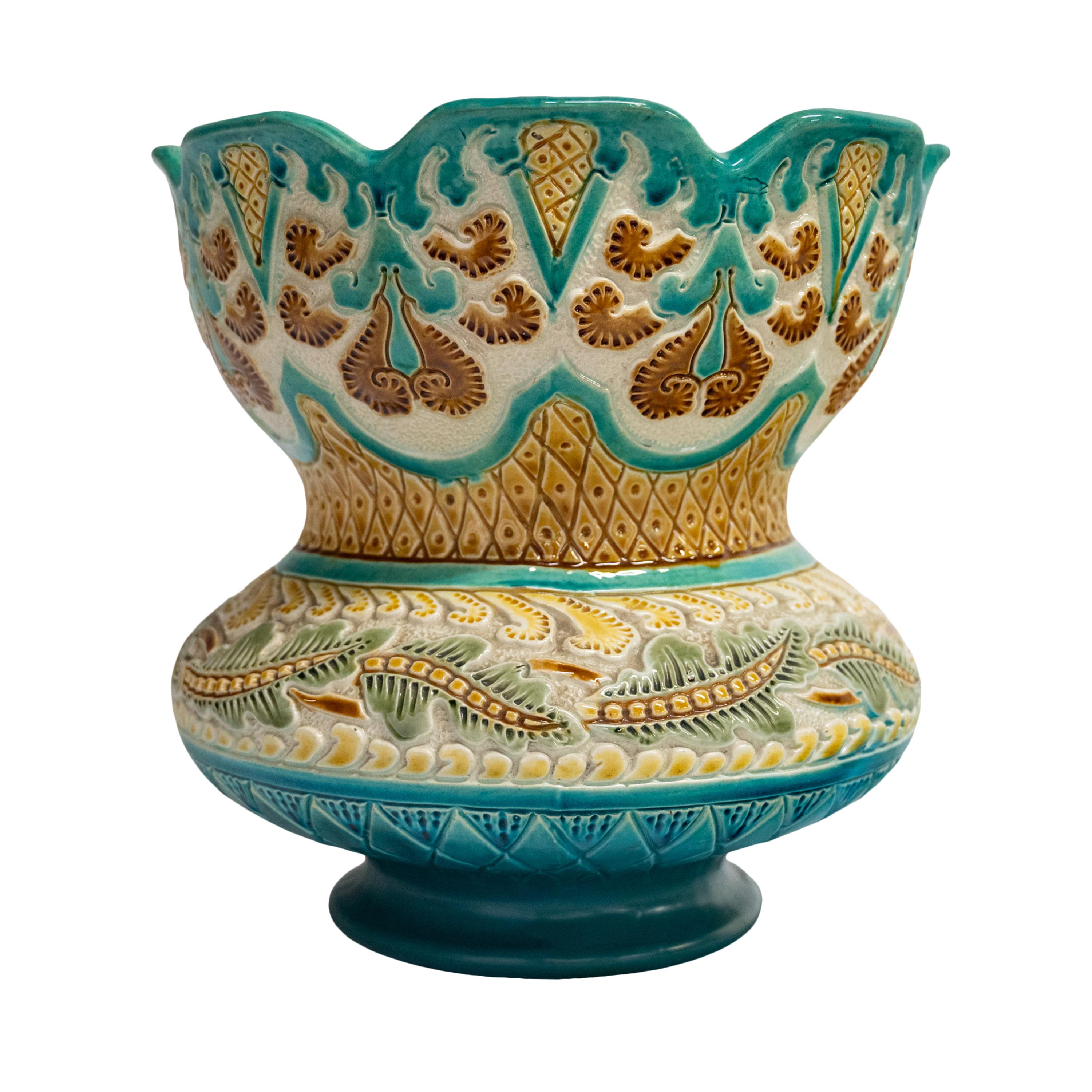 Antique Art Nouveau Burmantofts Faience Majolica Pottery Stand & Jardiniere 1895 In Good Condition For Sale In Portland, OR