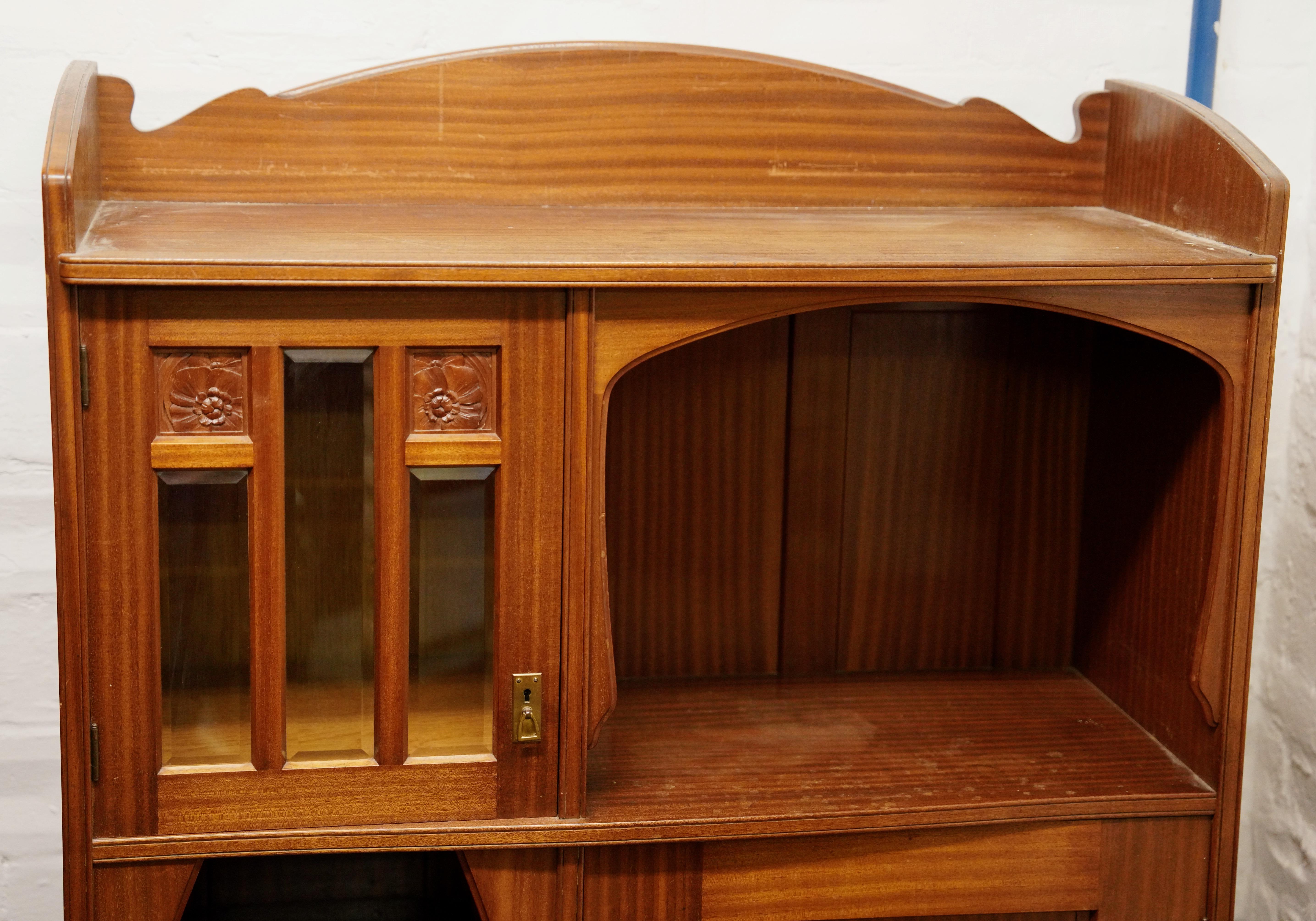 Antique Art Nouveau Cabinet, Bookcase or Kitchen cabinet, Vitrine For Sale 4