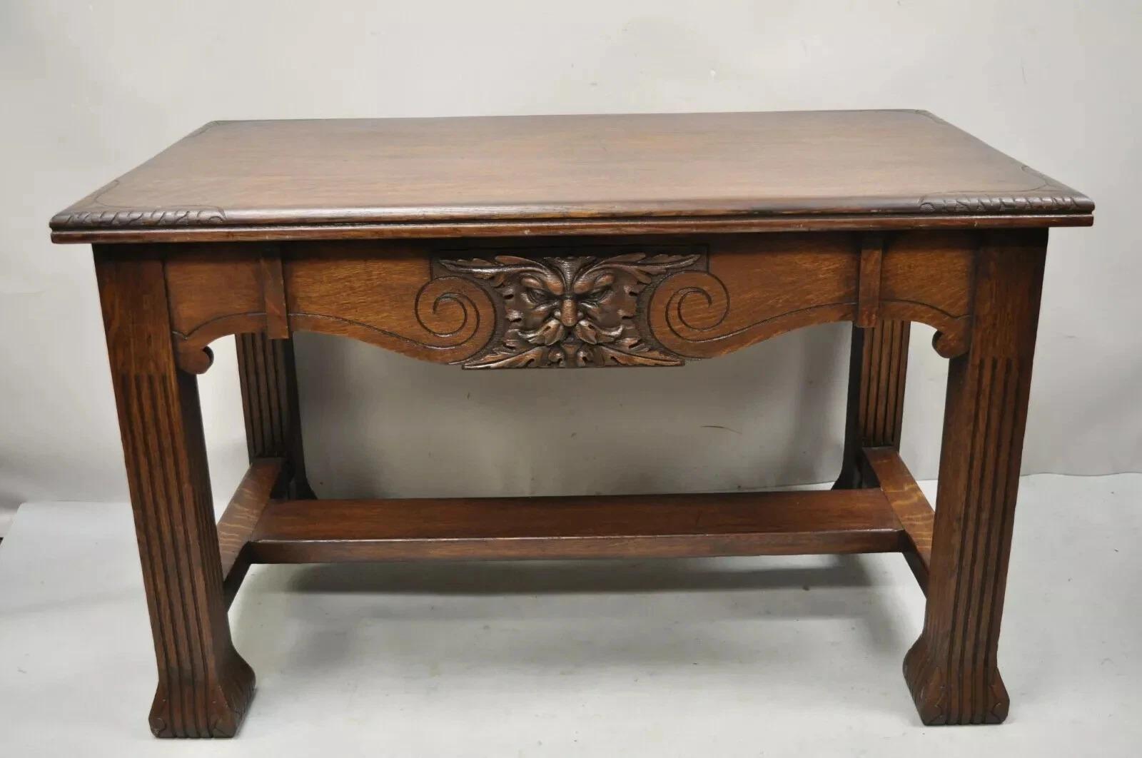 Antico Art Carved in quercia intagliata Northwind Face Desk Library Table con un cassetto in vendita 5