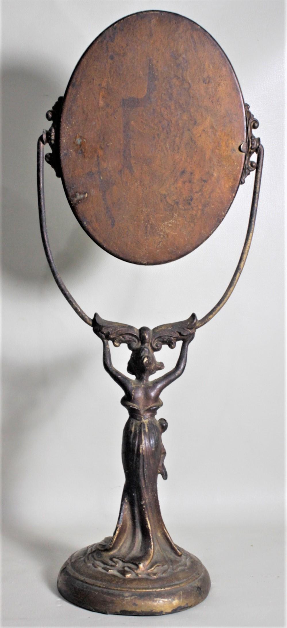 Antike Art Nouveau Cast Figural Metal Pedestal Ladies Dresser oder Vanity Mirror (Gegossen) im Angebot