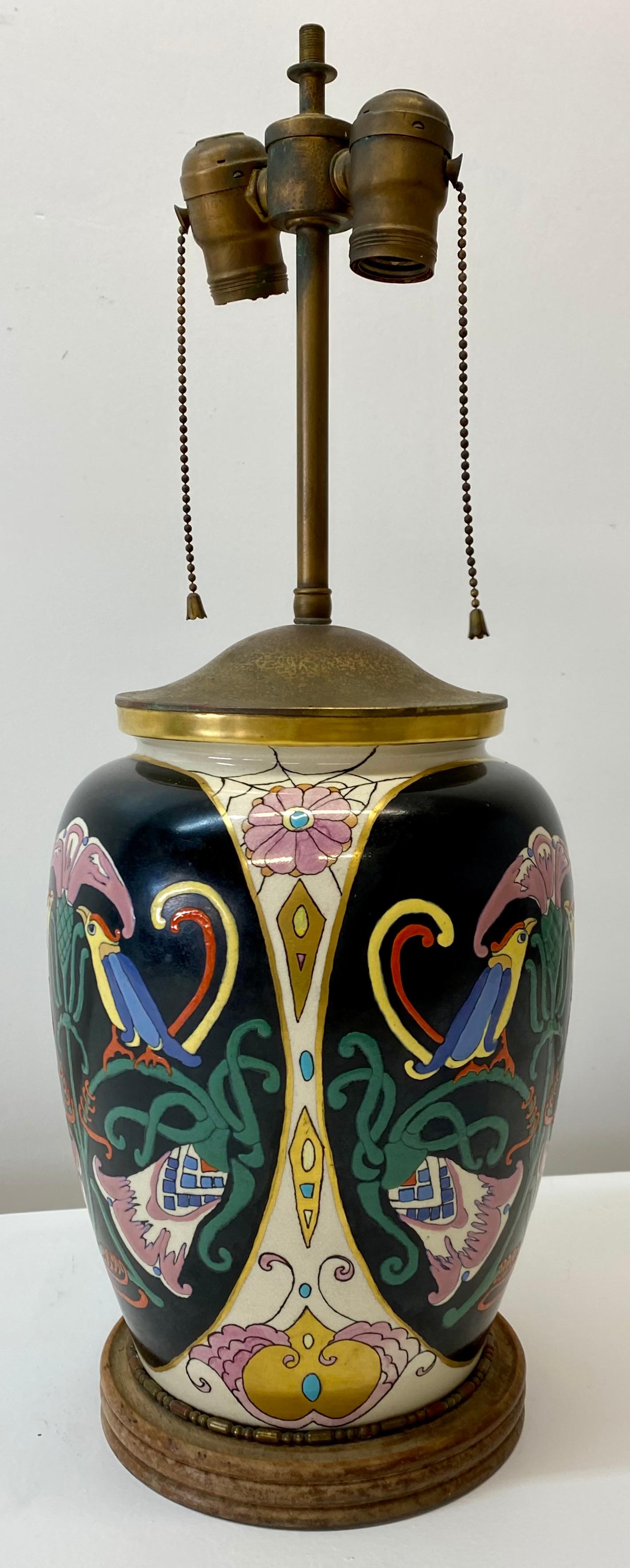 Art nouveau Ancienne lampe de bureau en céramique Art Nouveau convertie en vase à restaurer en vente