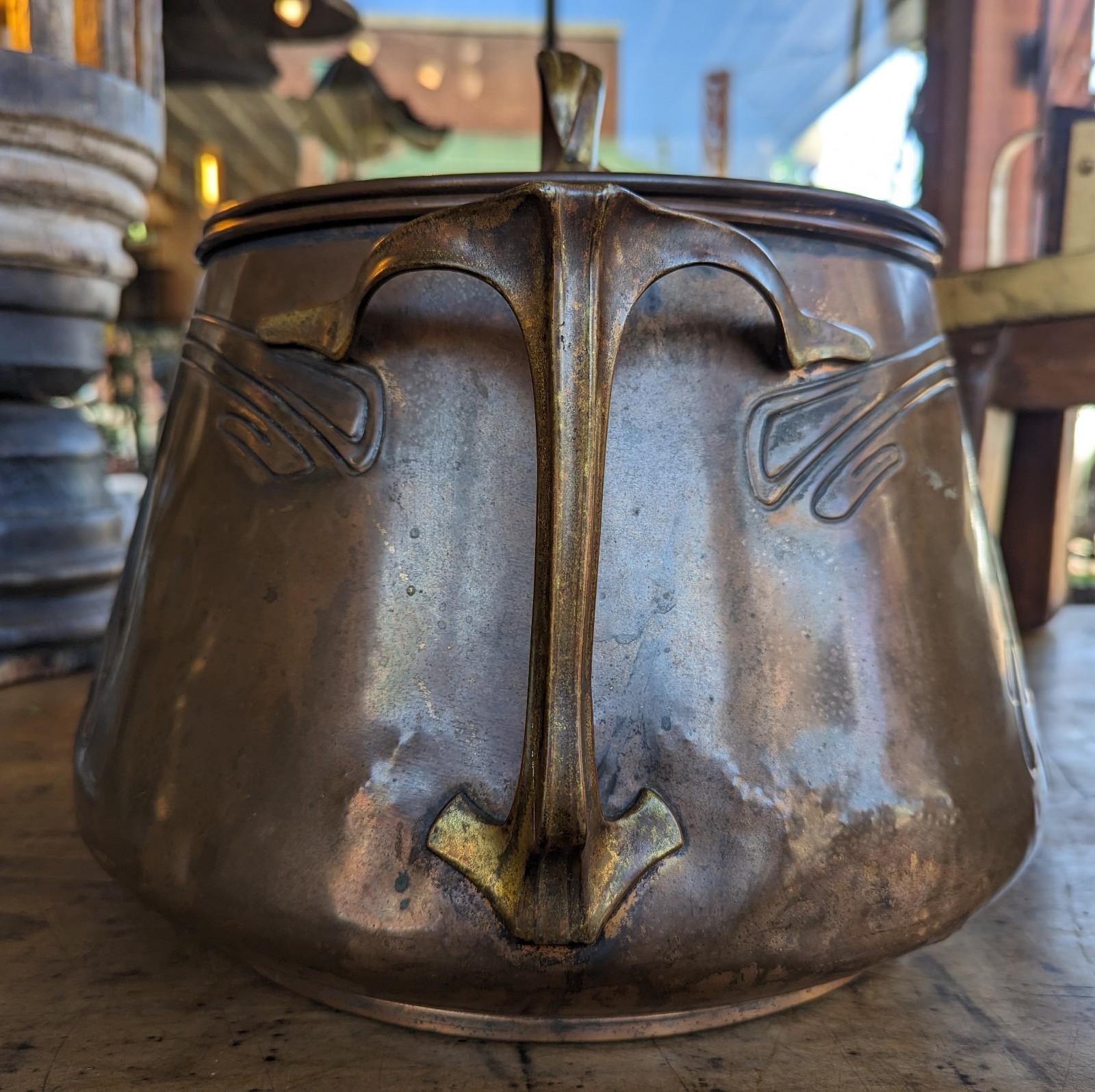 Antique Art Nouveau Copper Lidded Pot Large Bowl Container Jugendstil In Distressed Condition For Sale In Greer, SC