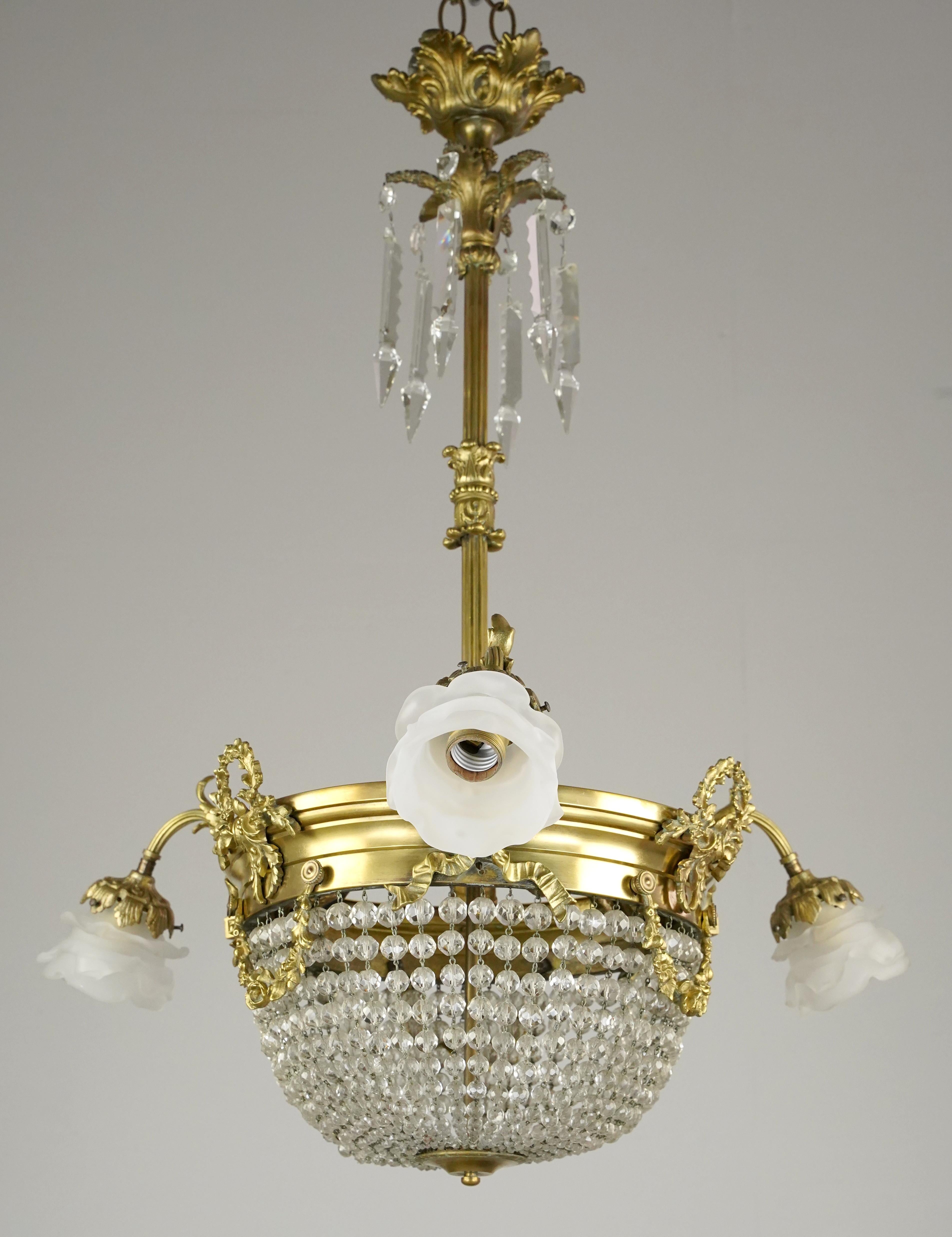 Antiker Jugendstil-Kronleuchter aus Kristall und Bronze (Art nouveau) im Angebot