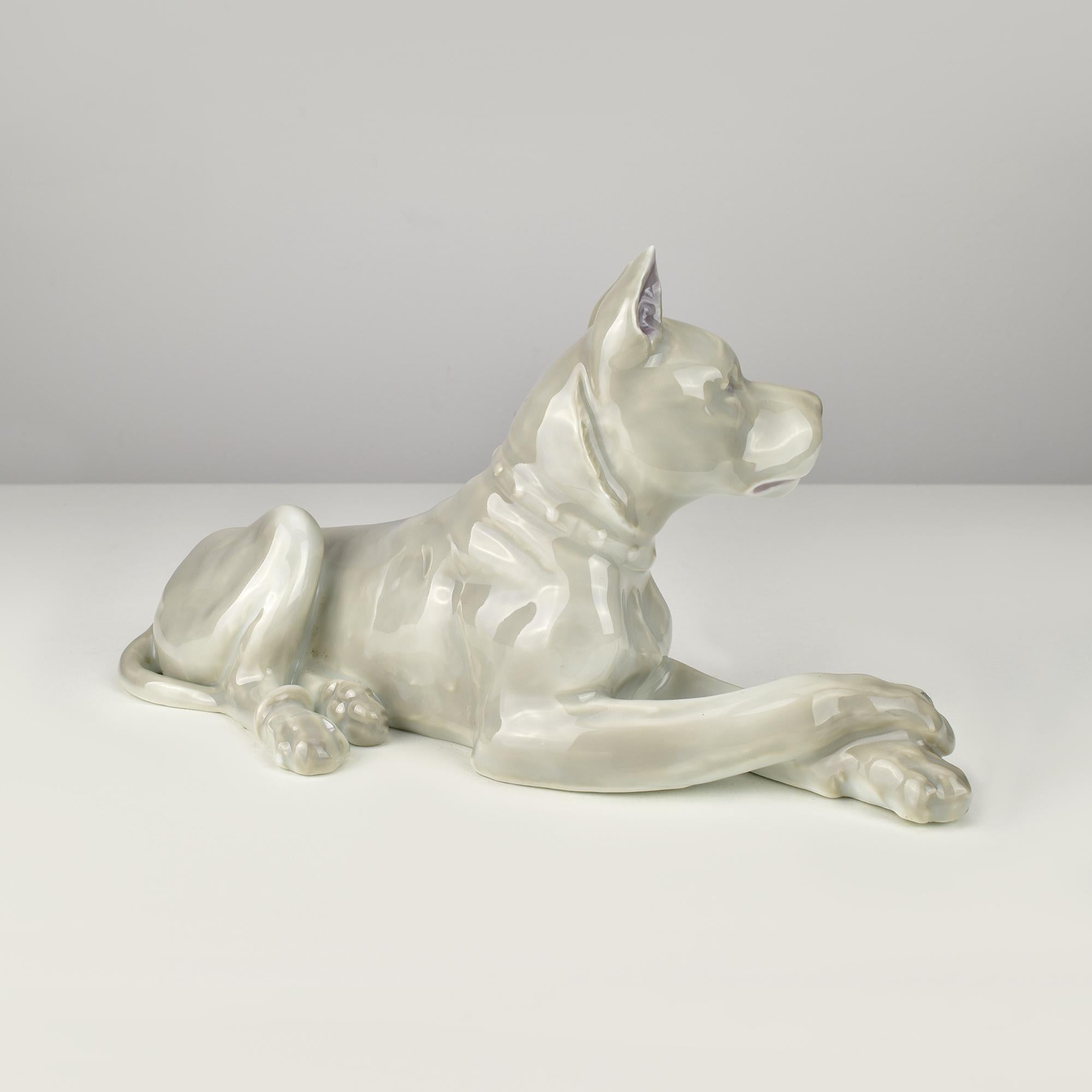Allemand Figurine ancienne en porcelaine Art Nouveau Dog Dane by Heubach Jugendstil en vente
