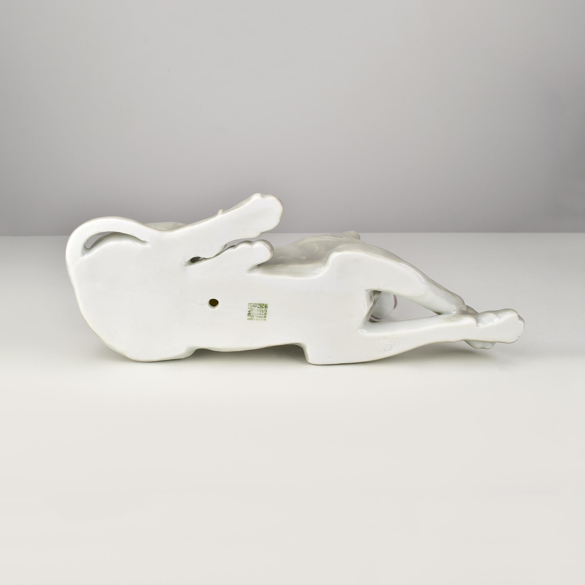 Porcelaine Figurine ancienne en porcelaine Art Nouveau Dog Dane by Heubach Jugendstil en vente