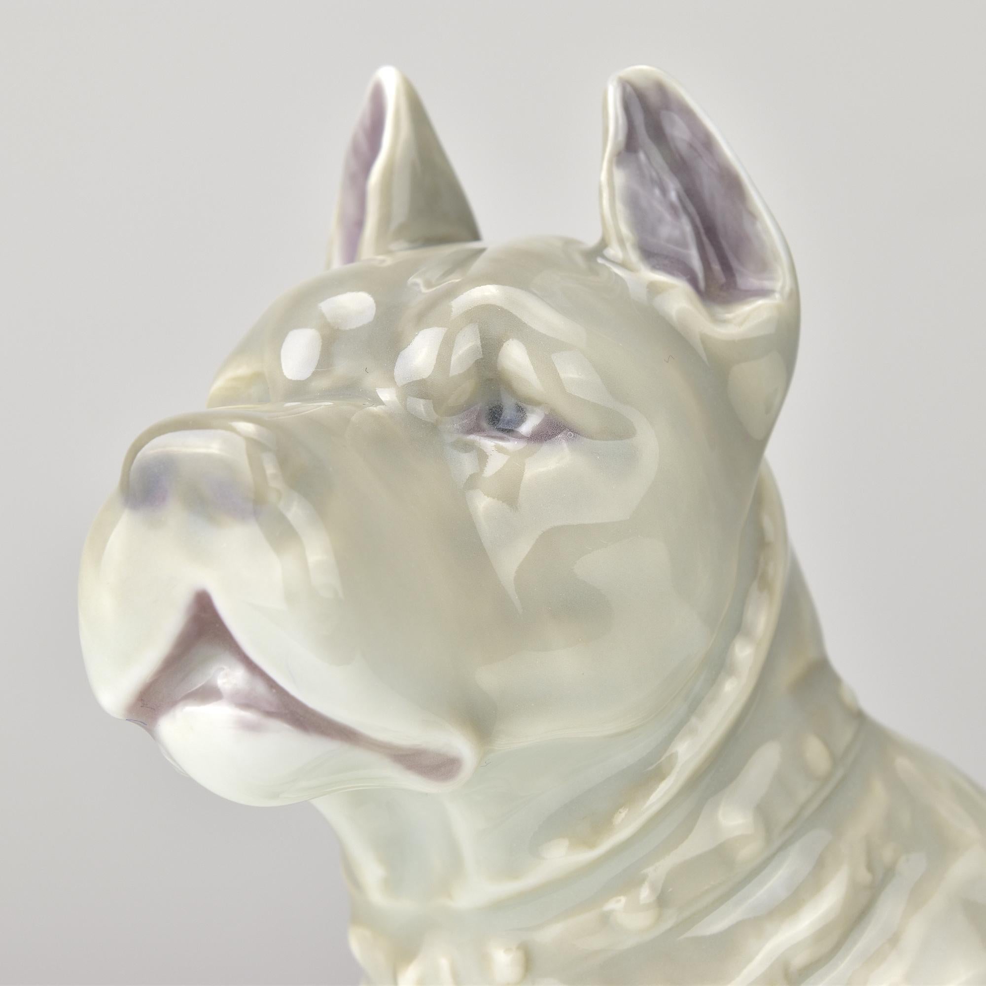 Figurine ancienne en porcelaine Art Nouveau Dog Dane by Heubach Jugendstil en vente 1