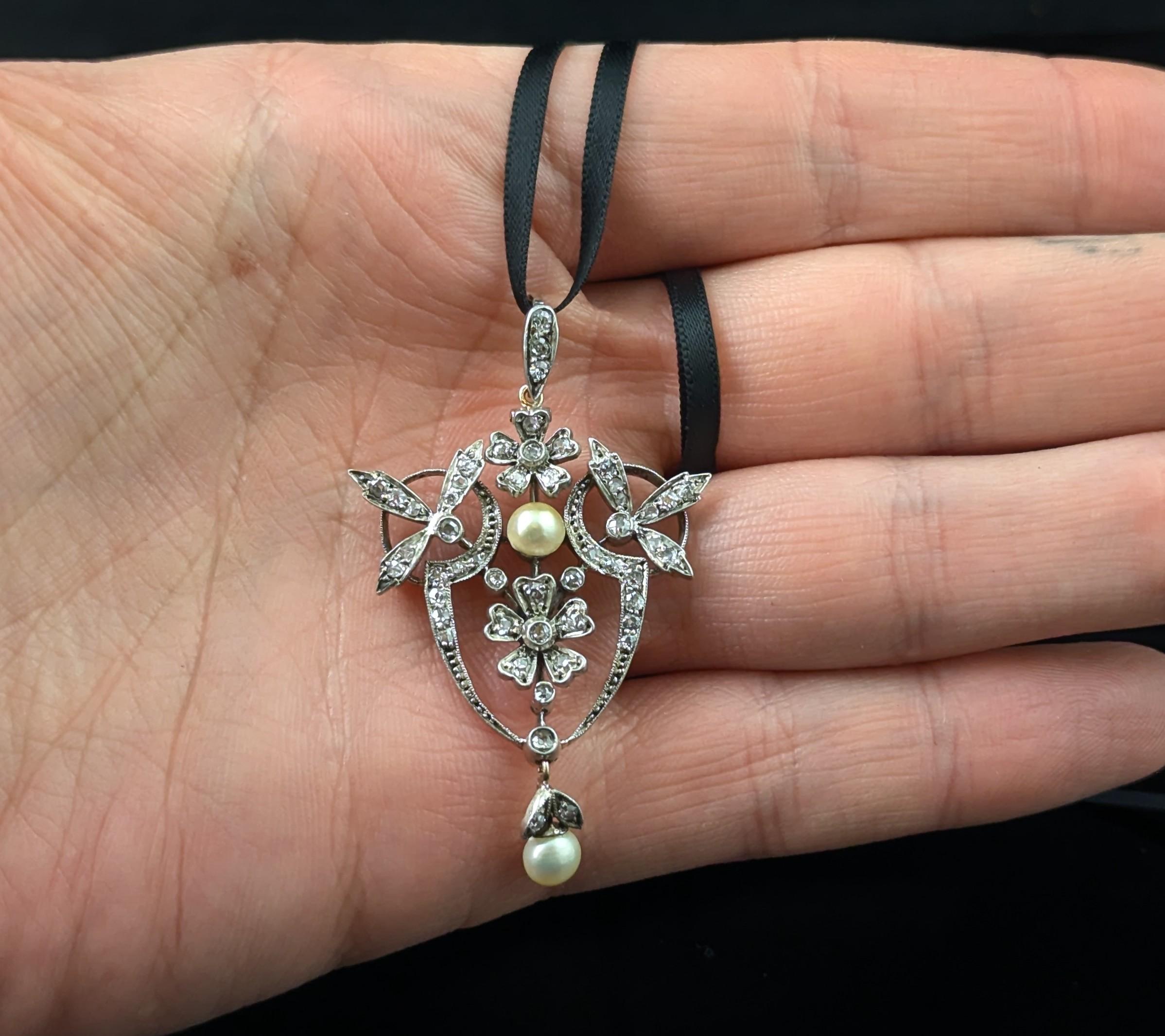 Antique Art Nouveau Diamond and Pearl pendant, floral For Sale 1