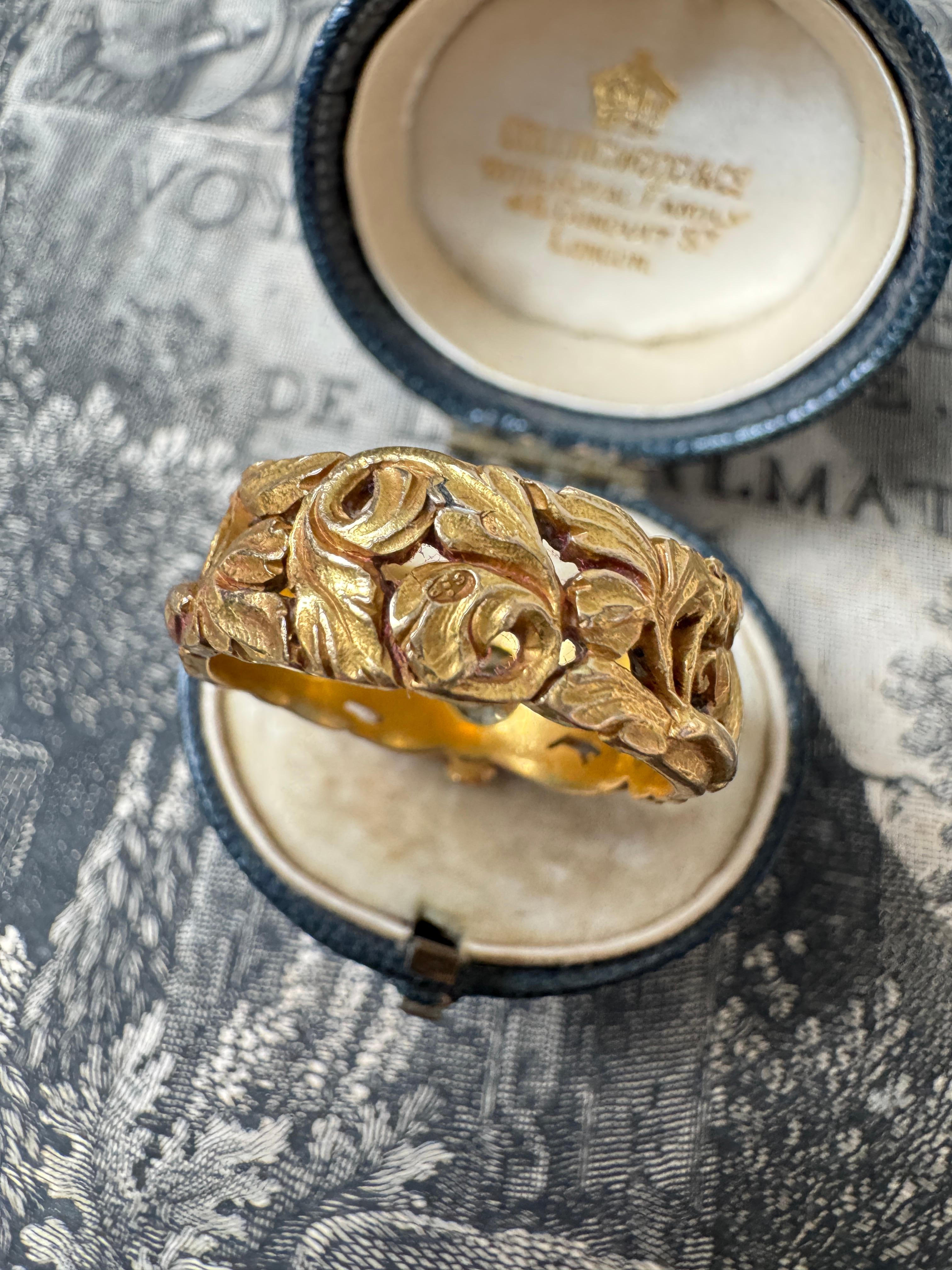 Anello antico Art Nouveau con diamante e figura di tigre - Oro 18 carati in vendita 1