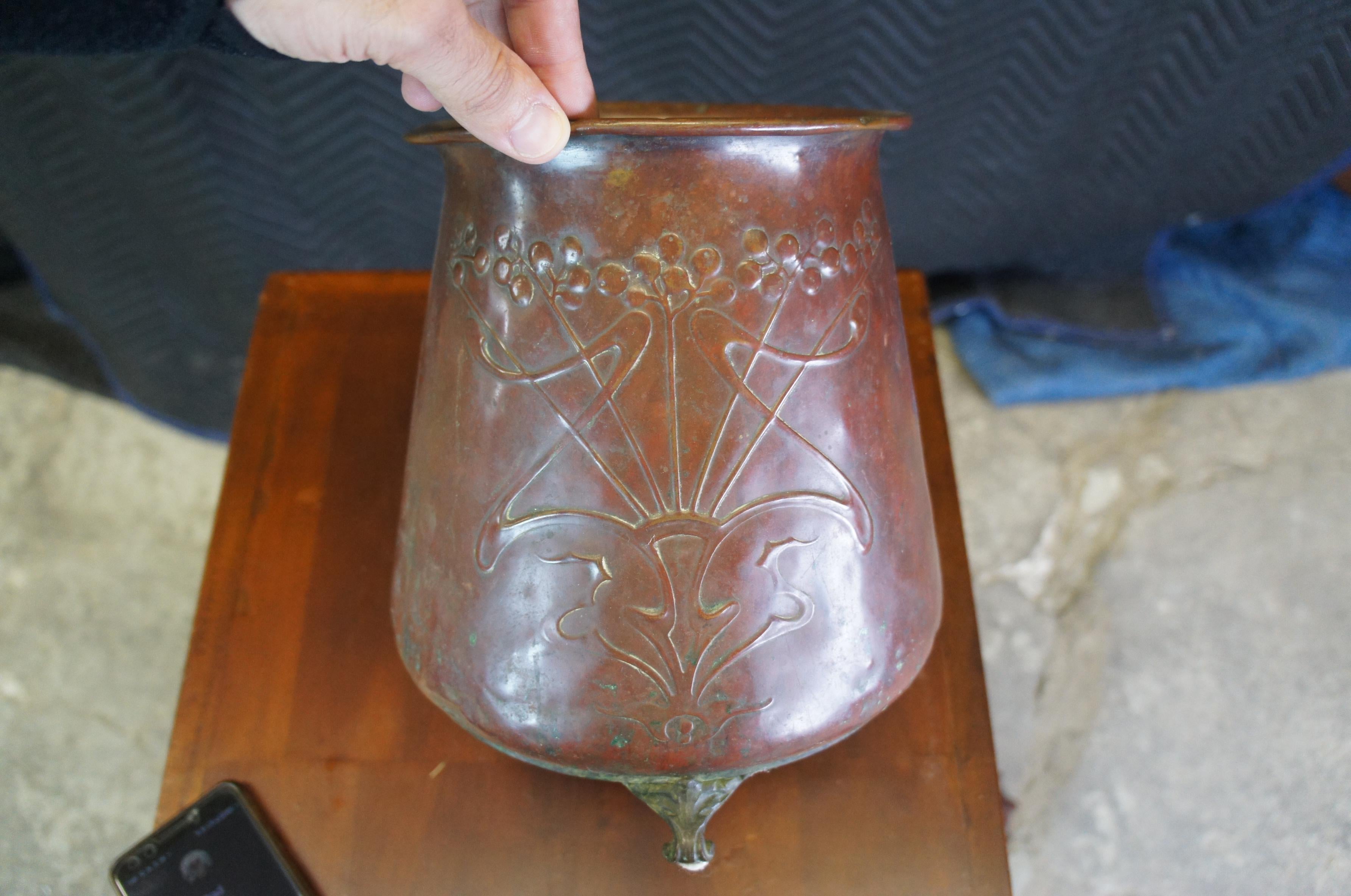 Antique Art Nouveau Embossed Copper Footed Planter Jardiniere Bucket Cachpot 1