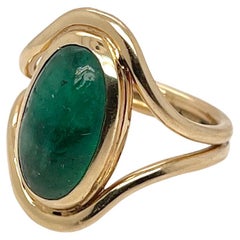 Vintage Art Nouveau Emerald & 14 Karat Gold Signet Ring