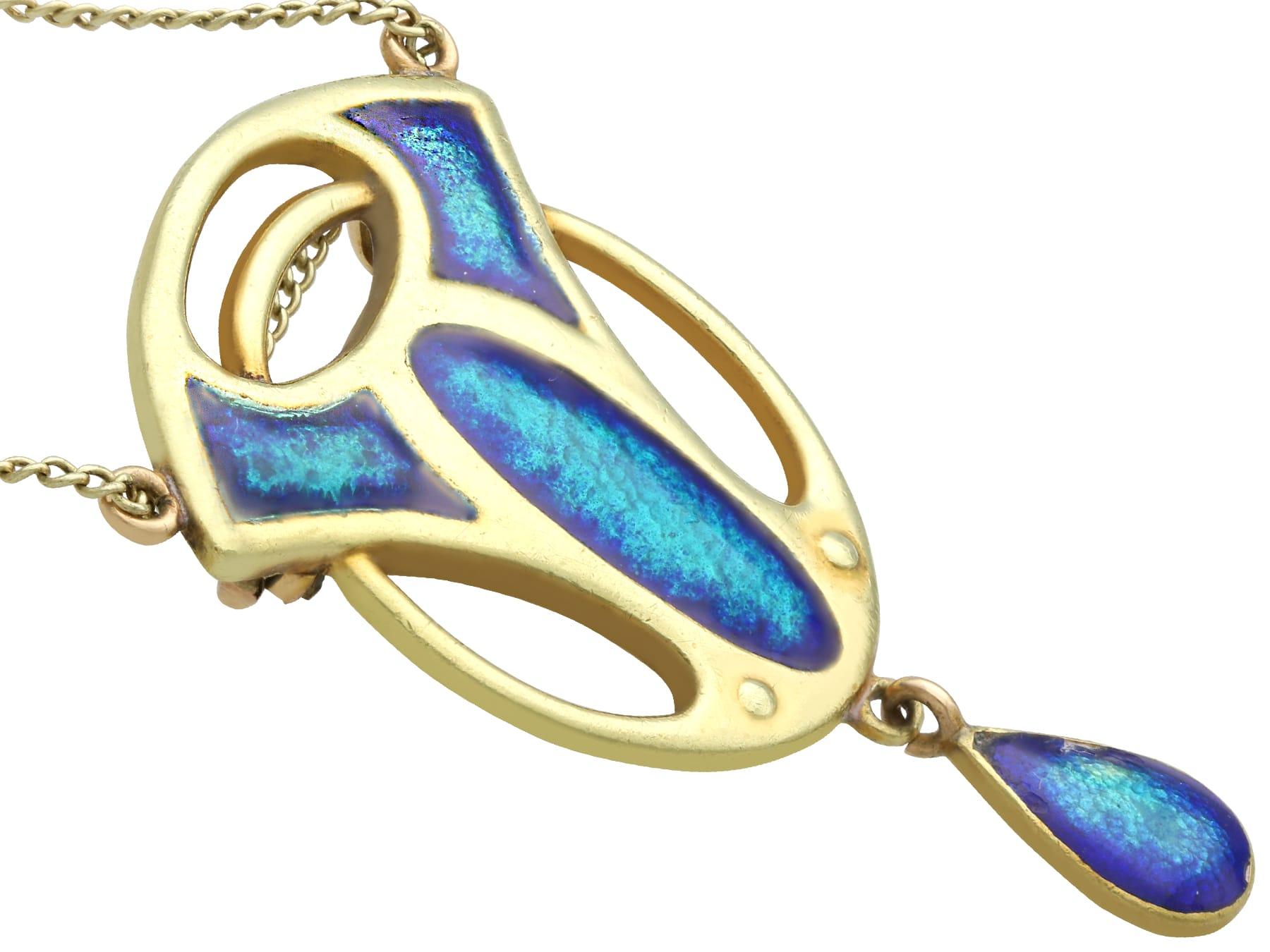 Antique Art Nouveau Enamel and 18k Yellow Gold Pendant  In Excellent Condition For Sale In Jesmond, Newcastle Upon Tyne