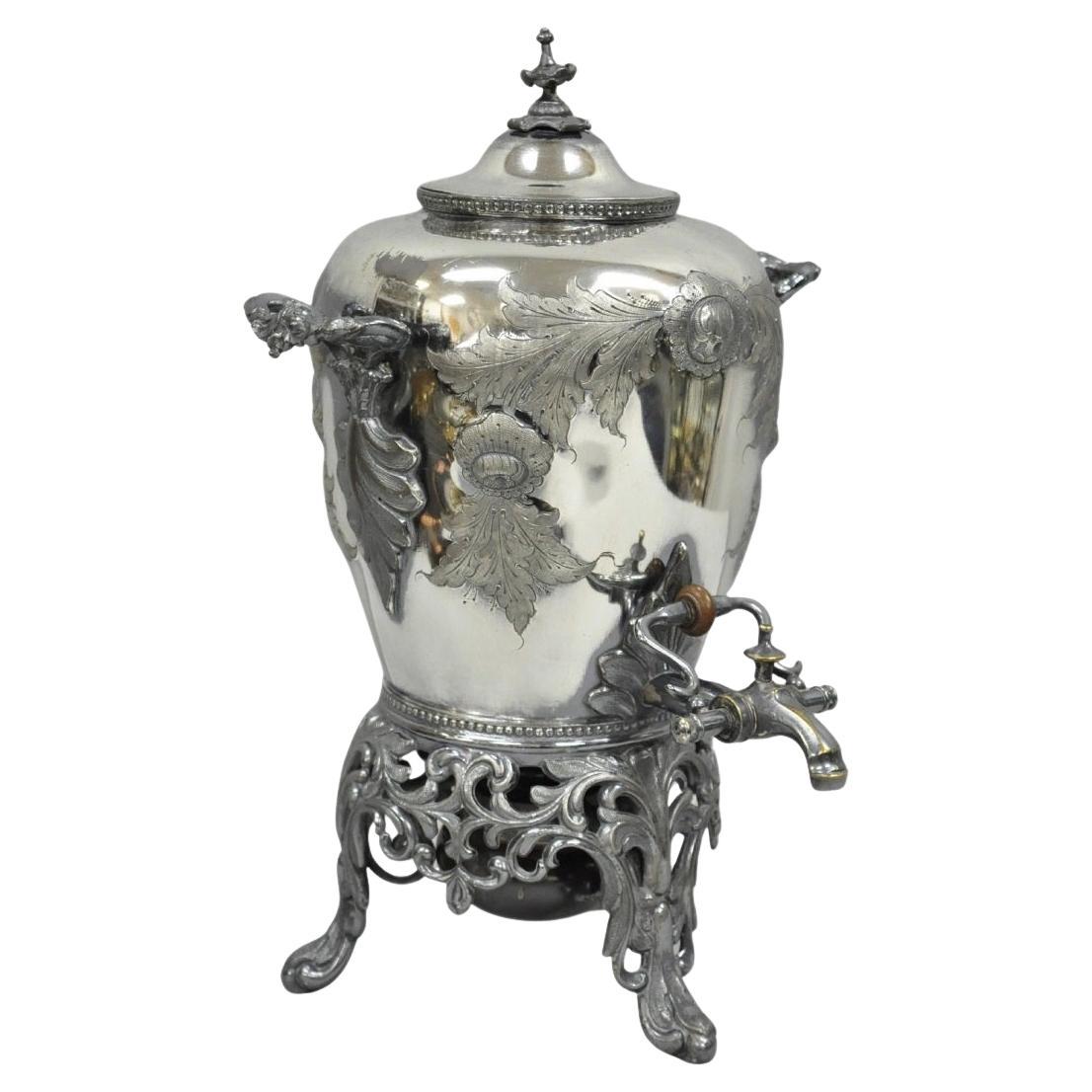 Antike Art Nouveau Englisch versilbert Floral Repousse Samovar Kaffee Tee Topf im Angebot