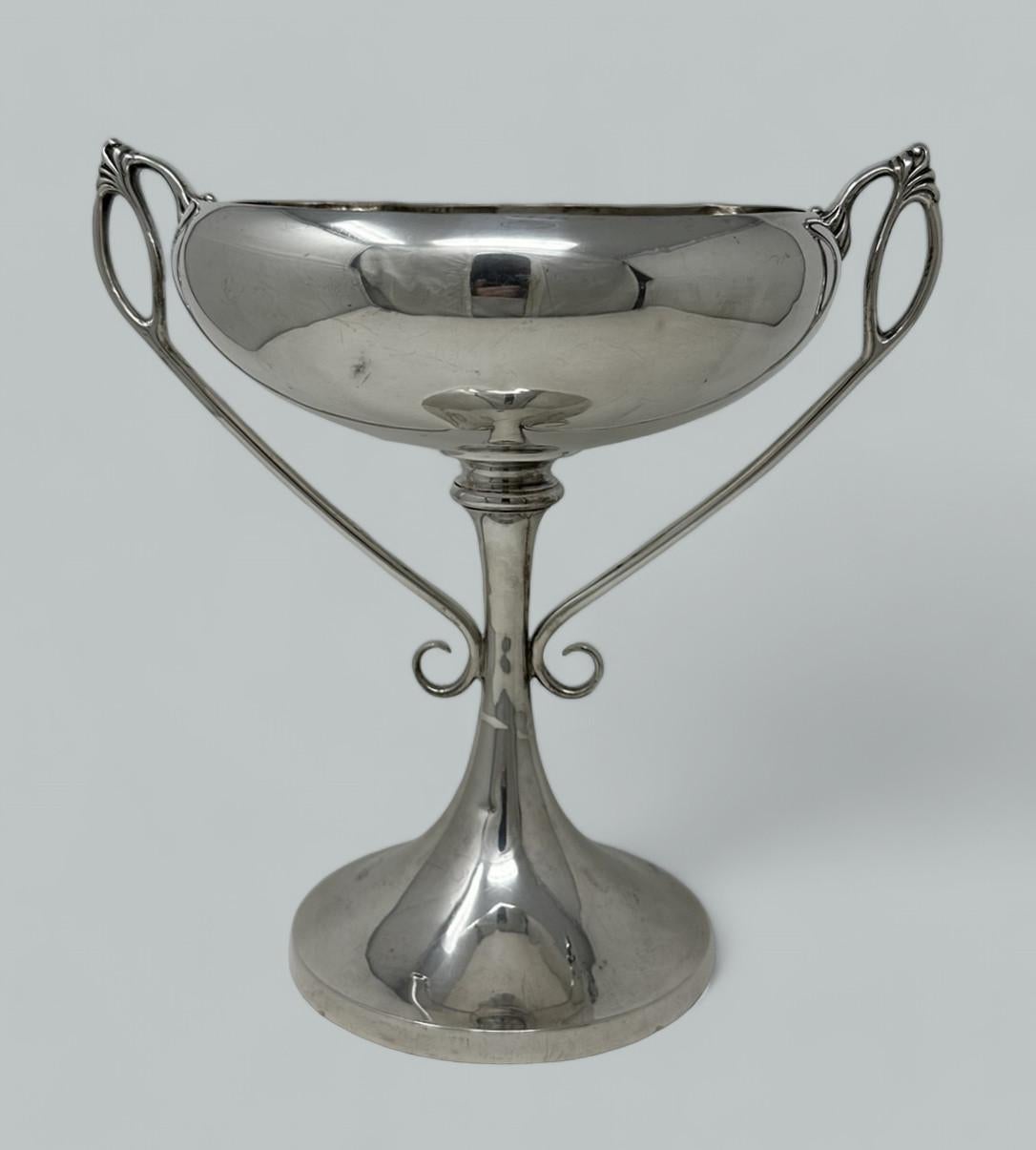 Britannico Antico trofeo sportivo in argento Sterling Trophy Cup Bowl Centerpiece (centro tavola) in vendita