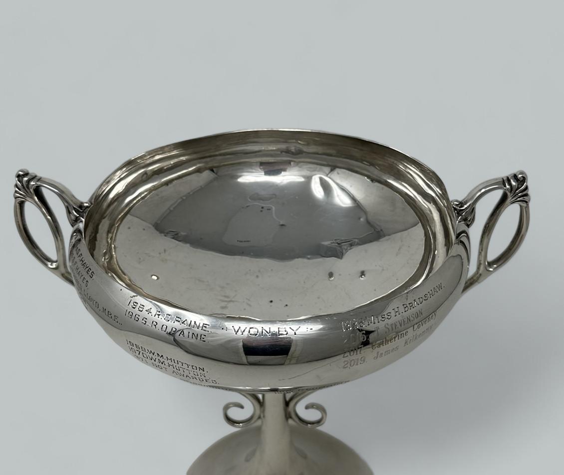 Argento 925 Antico trofeo sportivo in argento Sterling Trophy Cup Bowl Centerpiece (centro tavola) in vendita