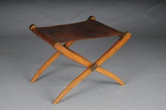 Antico sgabello pieghevole in stile Art Nouveau con pelle, circa 1910