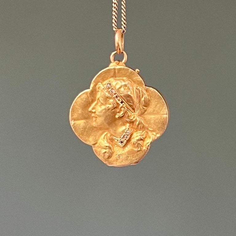 Ancien Pendentif Trèfle En Argent Ou Métal - XIXe Siècle - Occasion