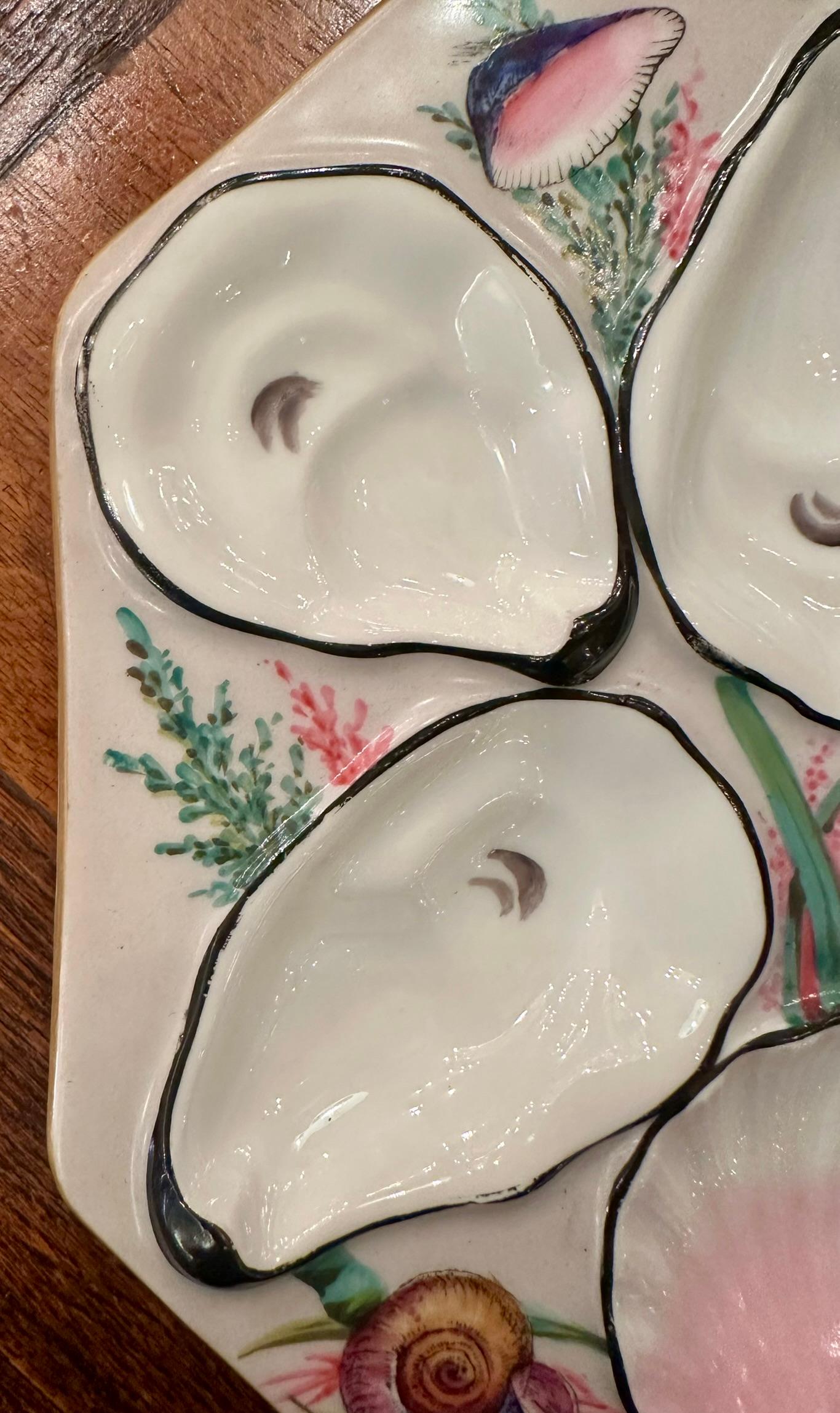 Antike Art Nouveau Französisch Limoges Porzellan Mauve, Rosa und Grün Hand-Painted Oyster Plate Signed 