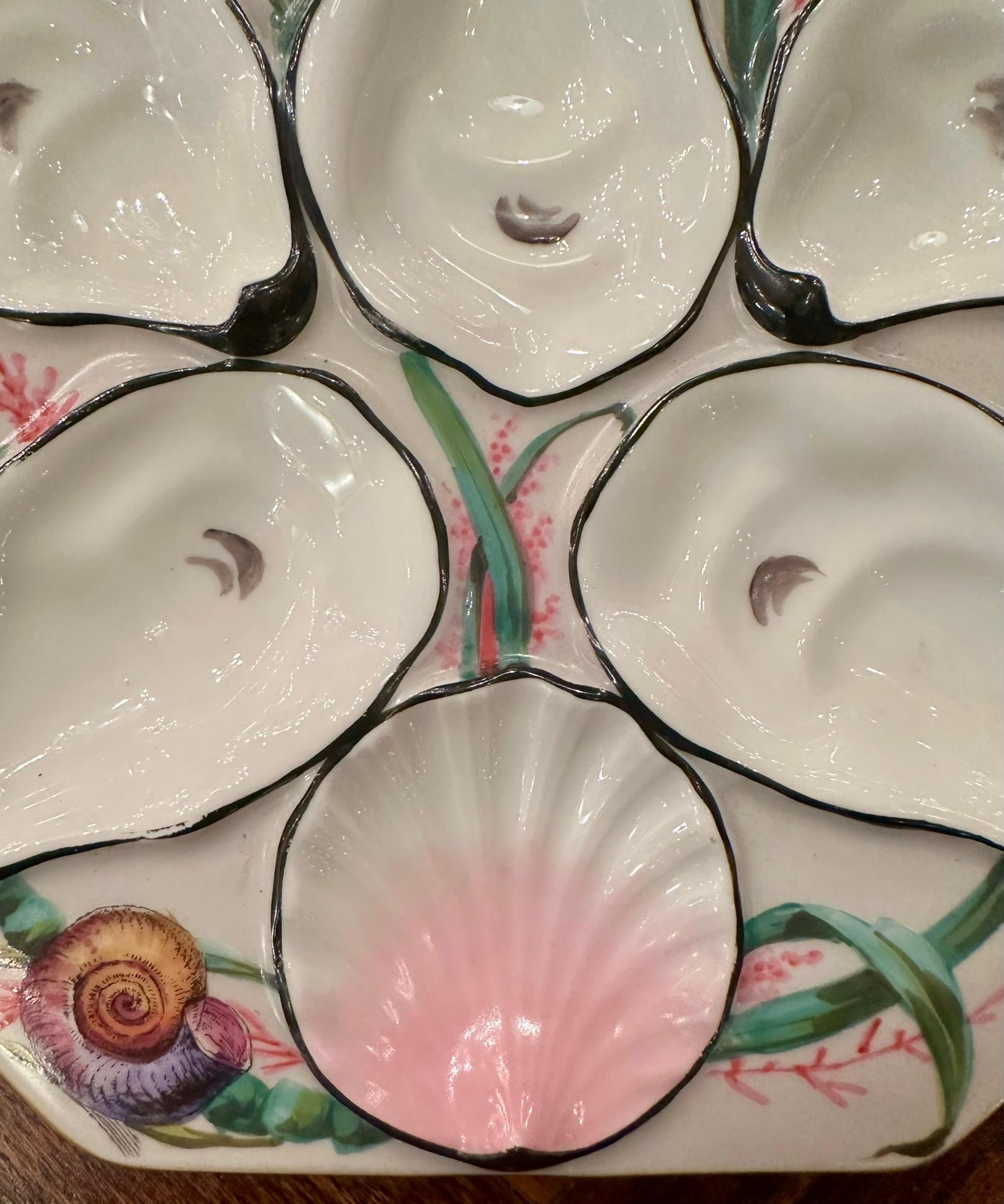 Antique Art Nouveau French Limoges Mauve Painted Porcelain Oyster Plate Ca. 1900 (20. Jahrhundert) im Angebot