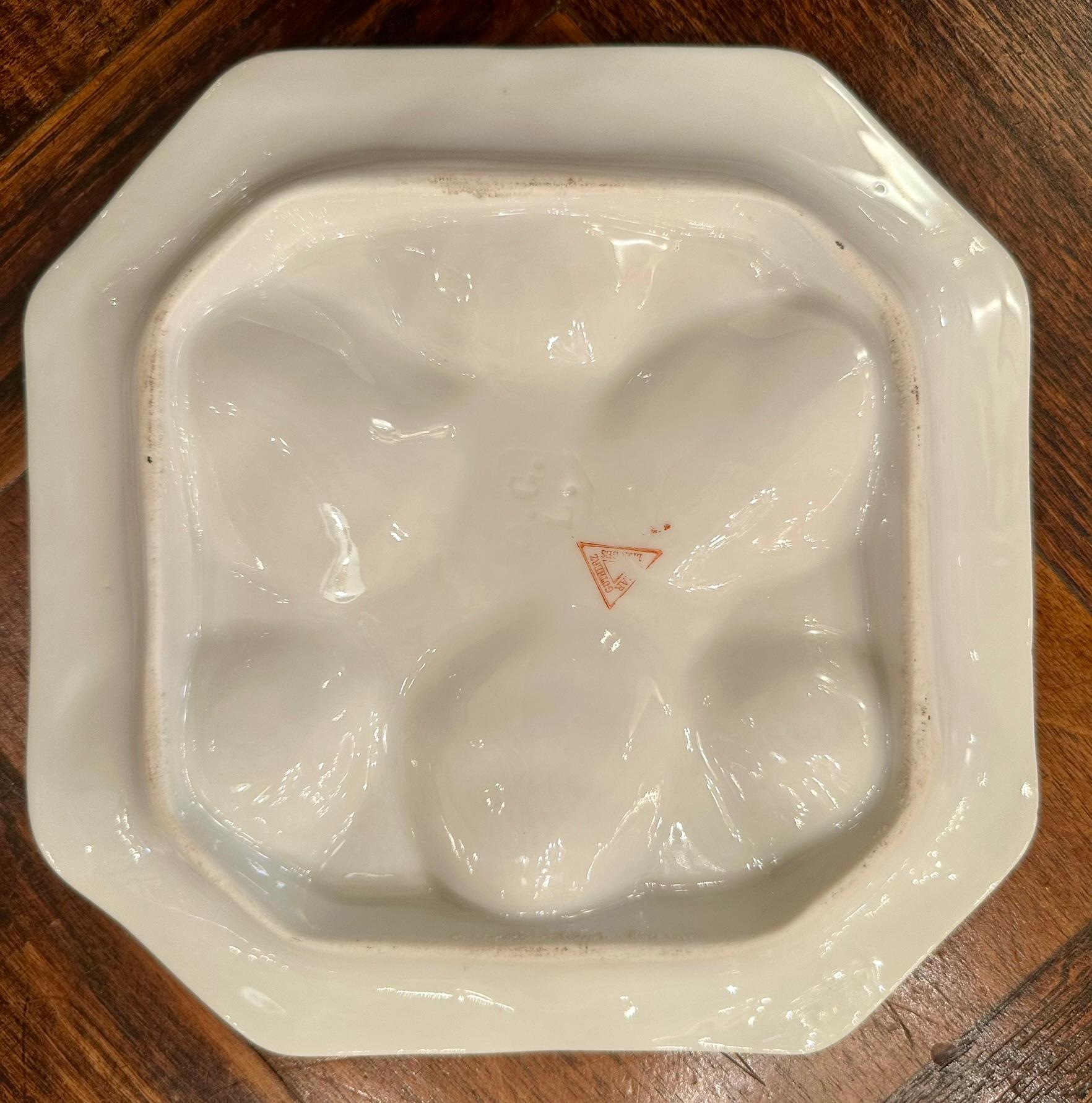Antique Art Nouveau French Limoges Mauve Painted Porcelain Oyster Plate Ca. 1900 (Porzellan) im Angebot